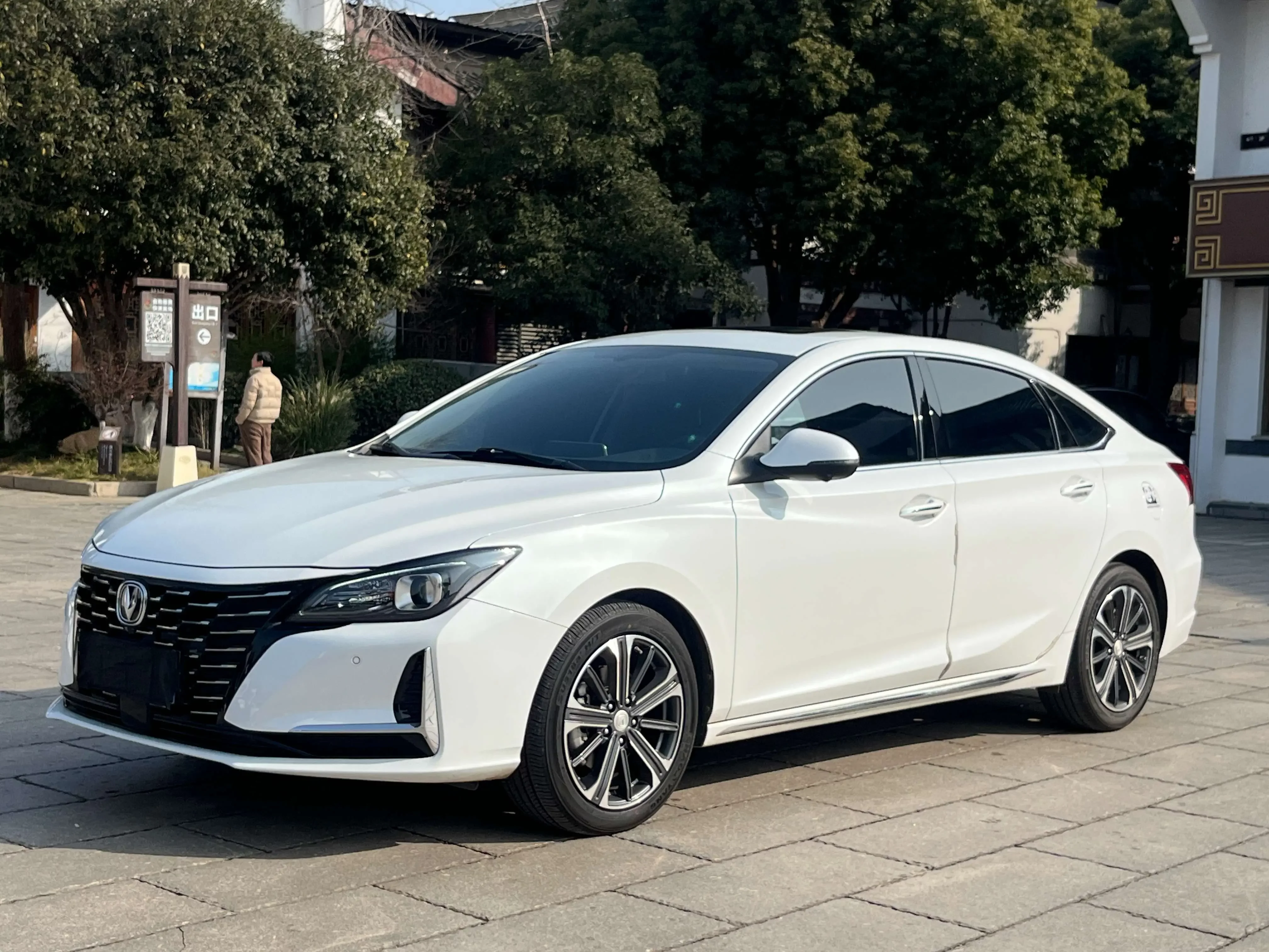 Changan Raeton CC (Ruicheng CC)  из Китая
