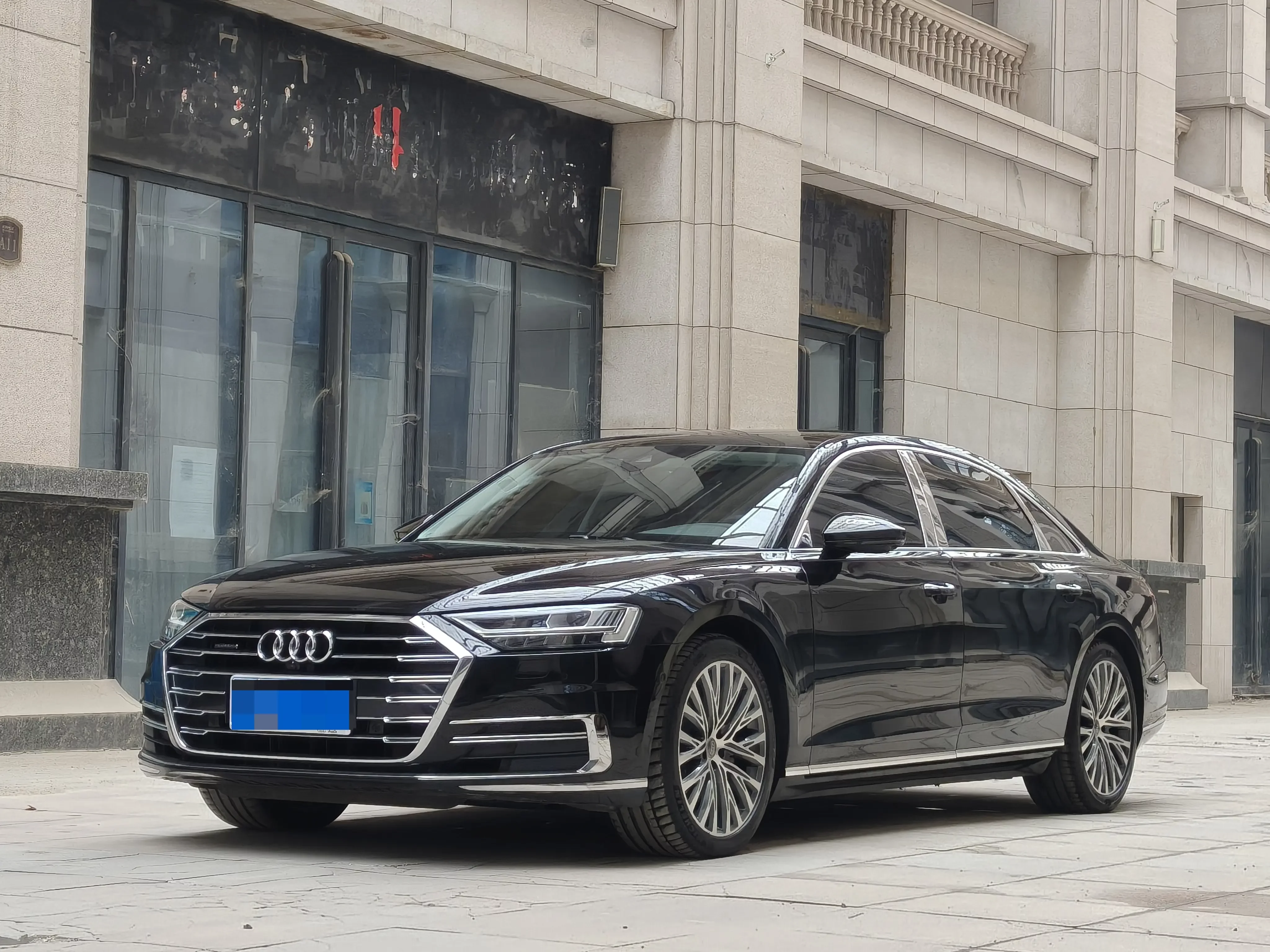 Audi A8