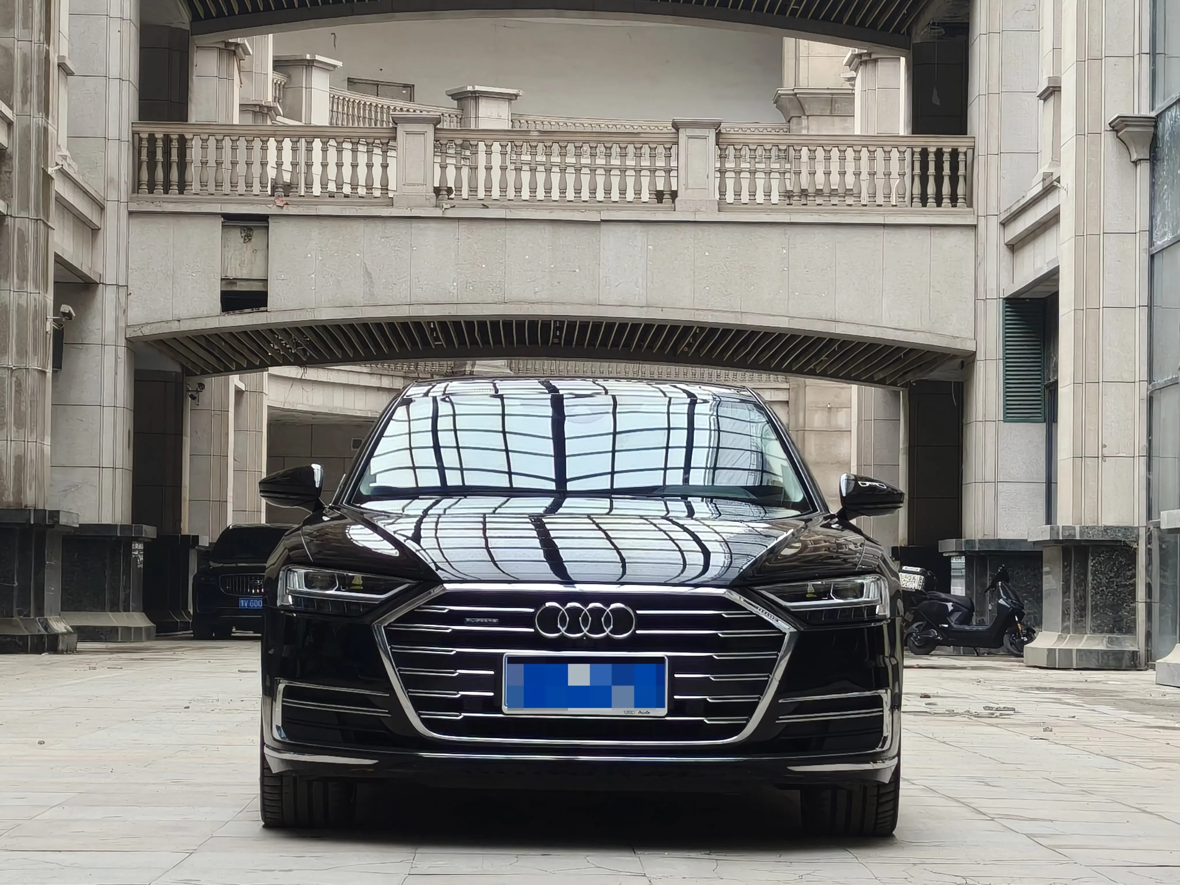 Audi A8
