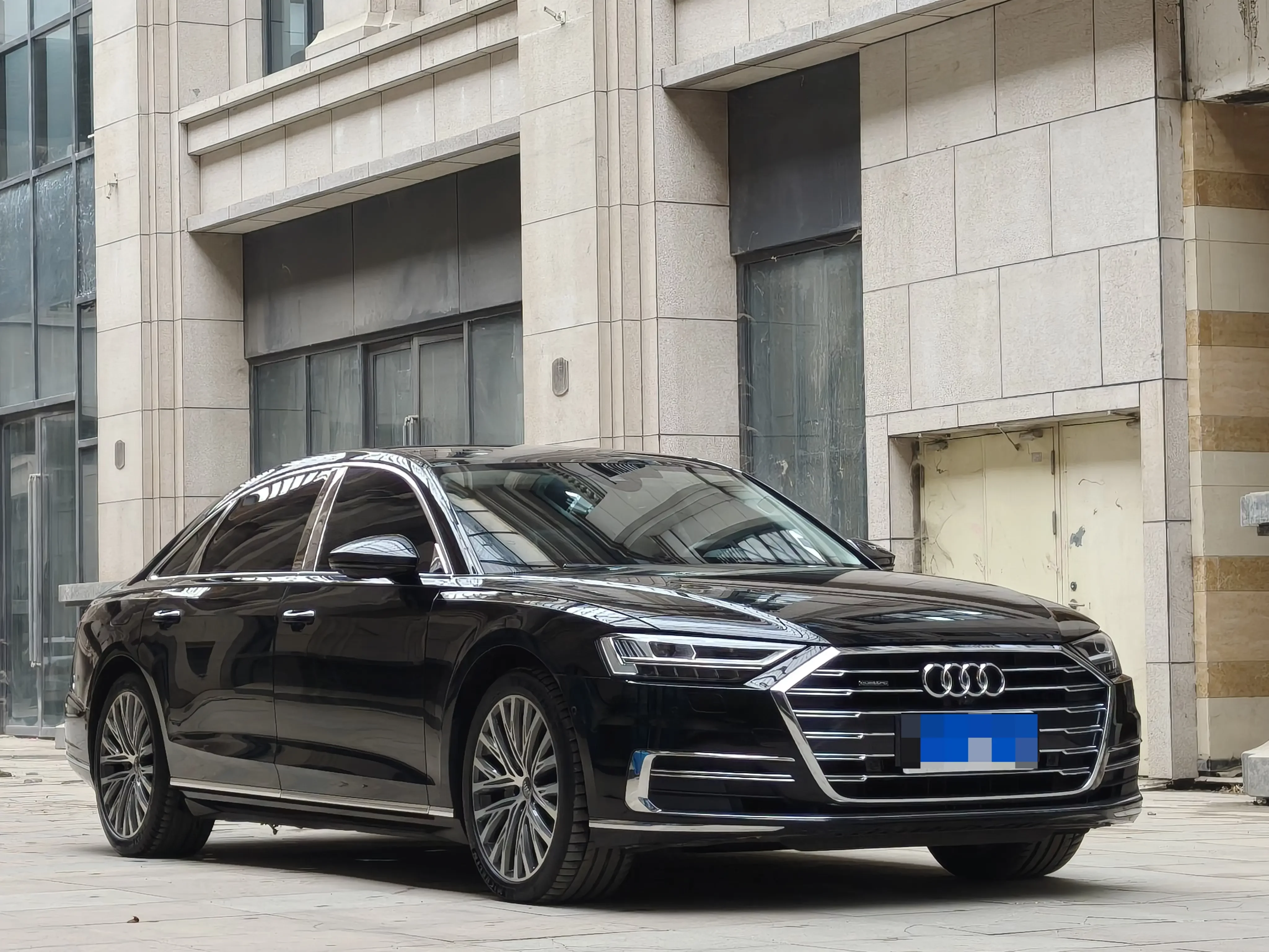 Audi A8