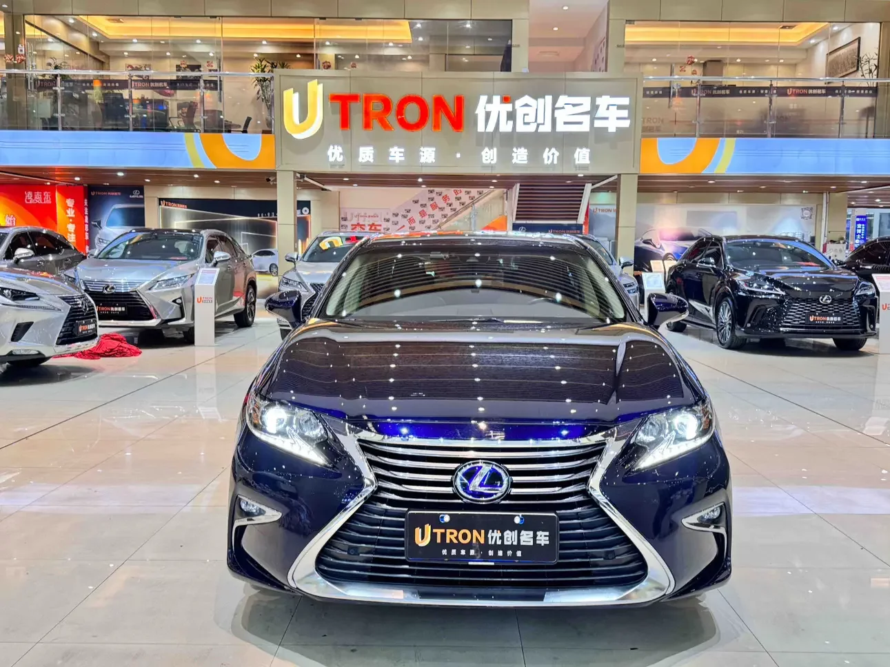Lexus ES