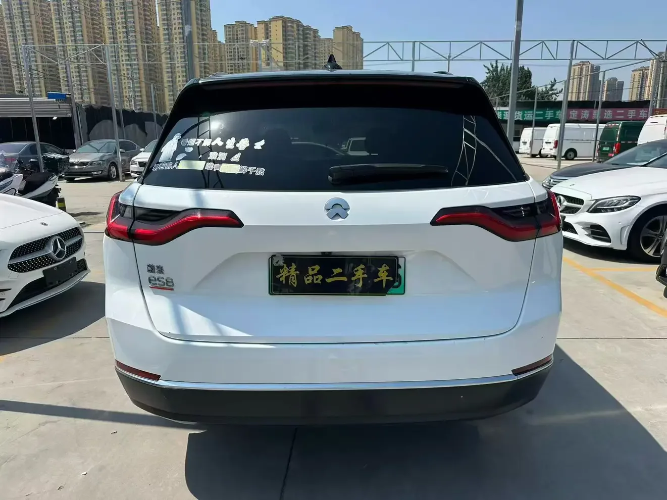 NIO ES8