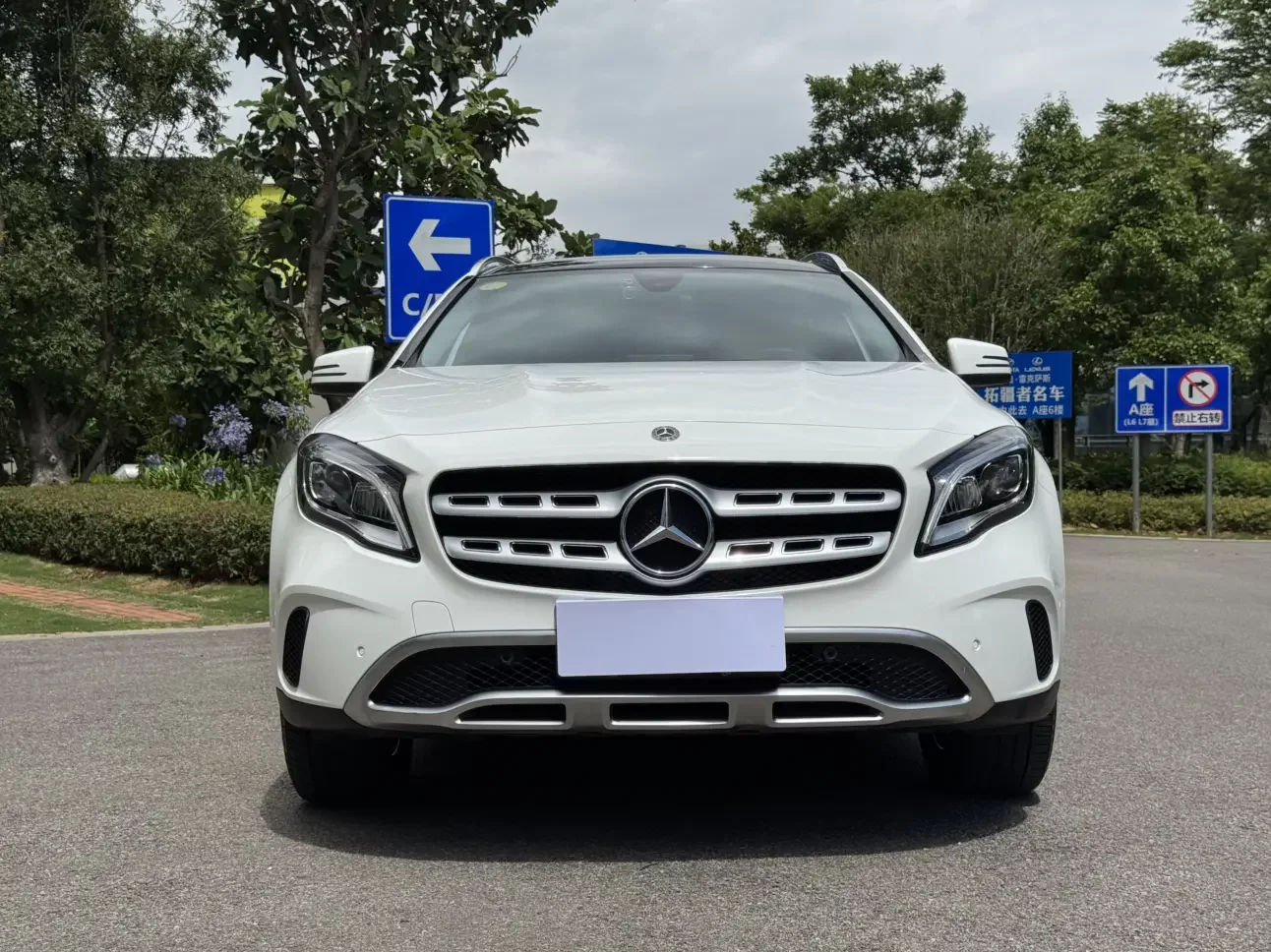 Mercedes-Benz GLA