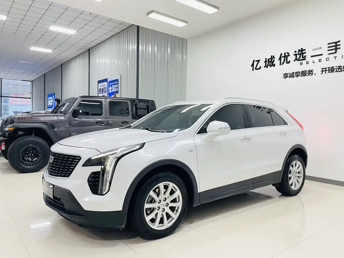 Cadillac XT4  из Китая