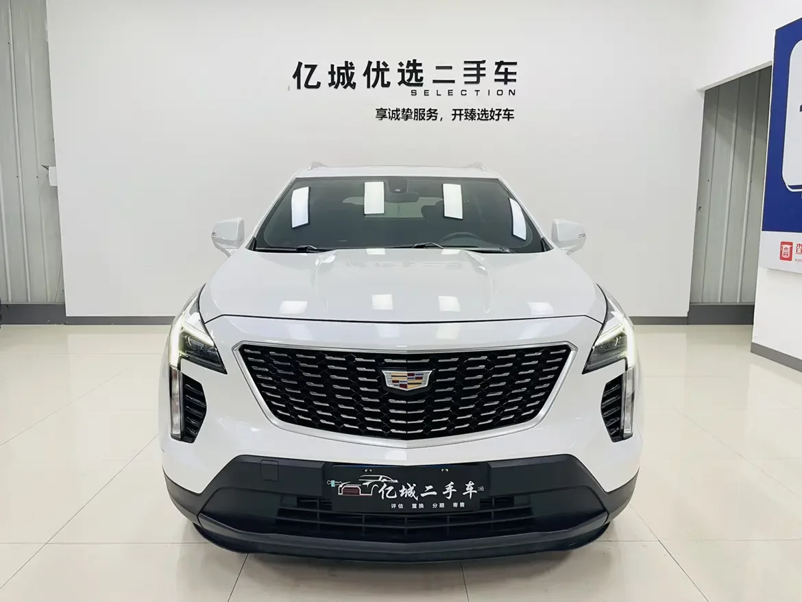Cadillac XT4  из Китая