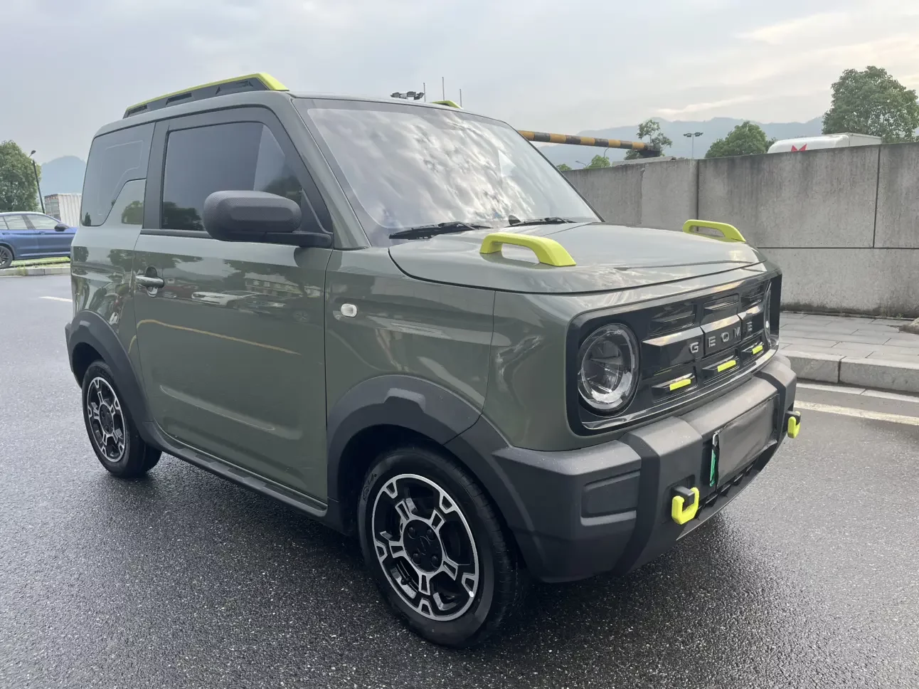 Geely panda