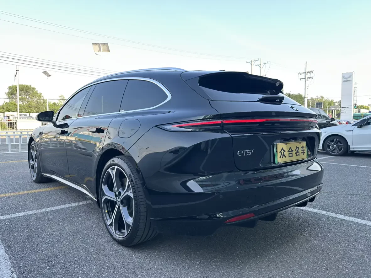 NIO ET5T