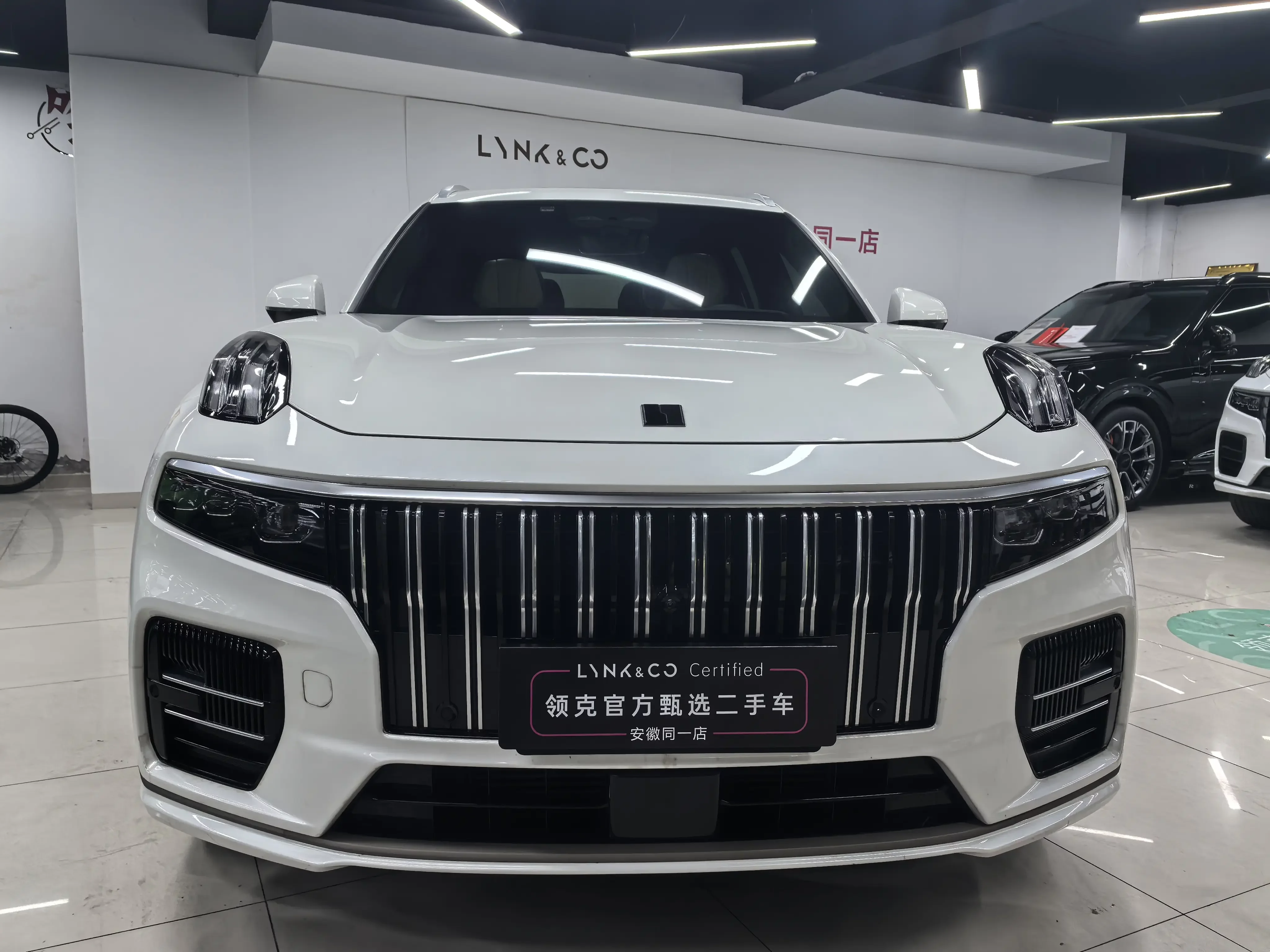 Lynk & Co 09