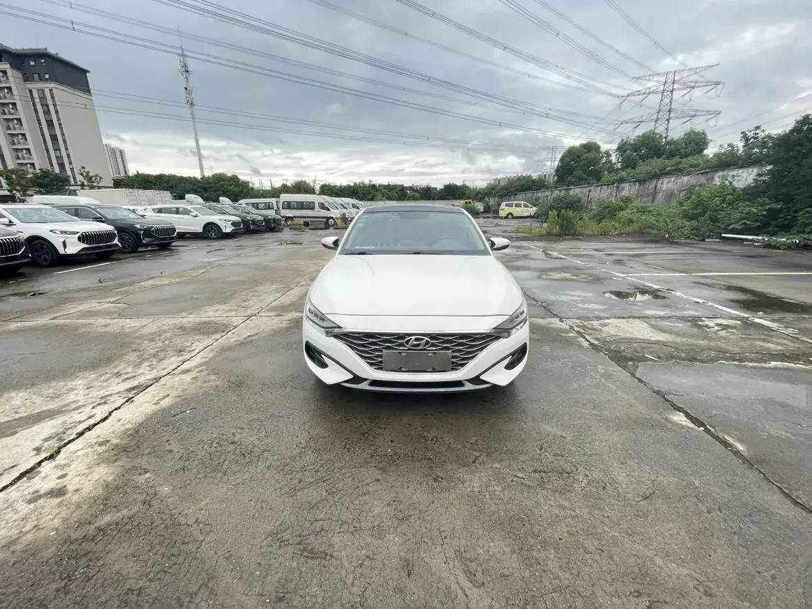 Hyundai Lafesta