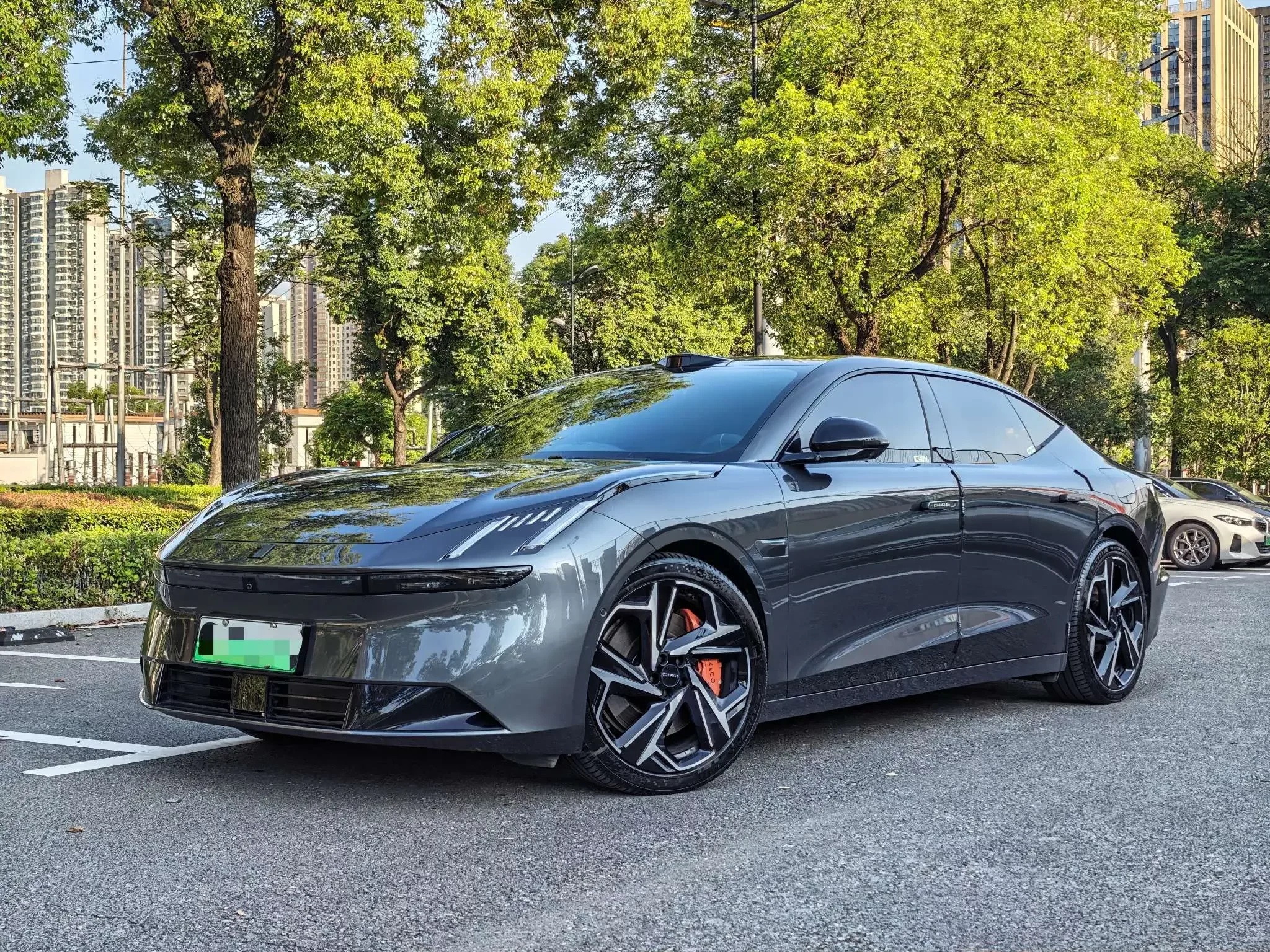 Lynk & Co Z10