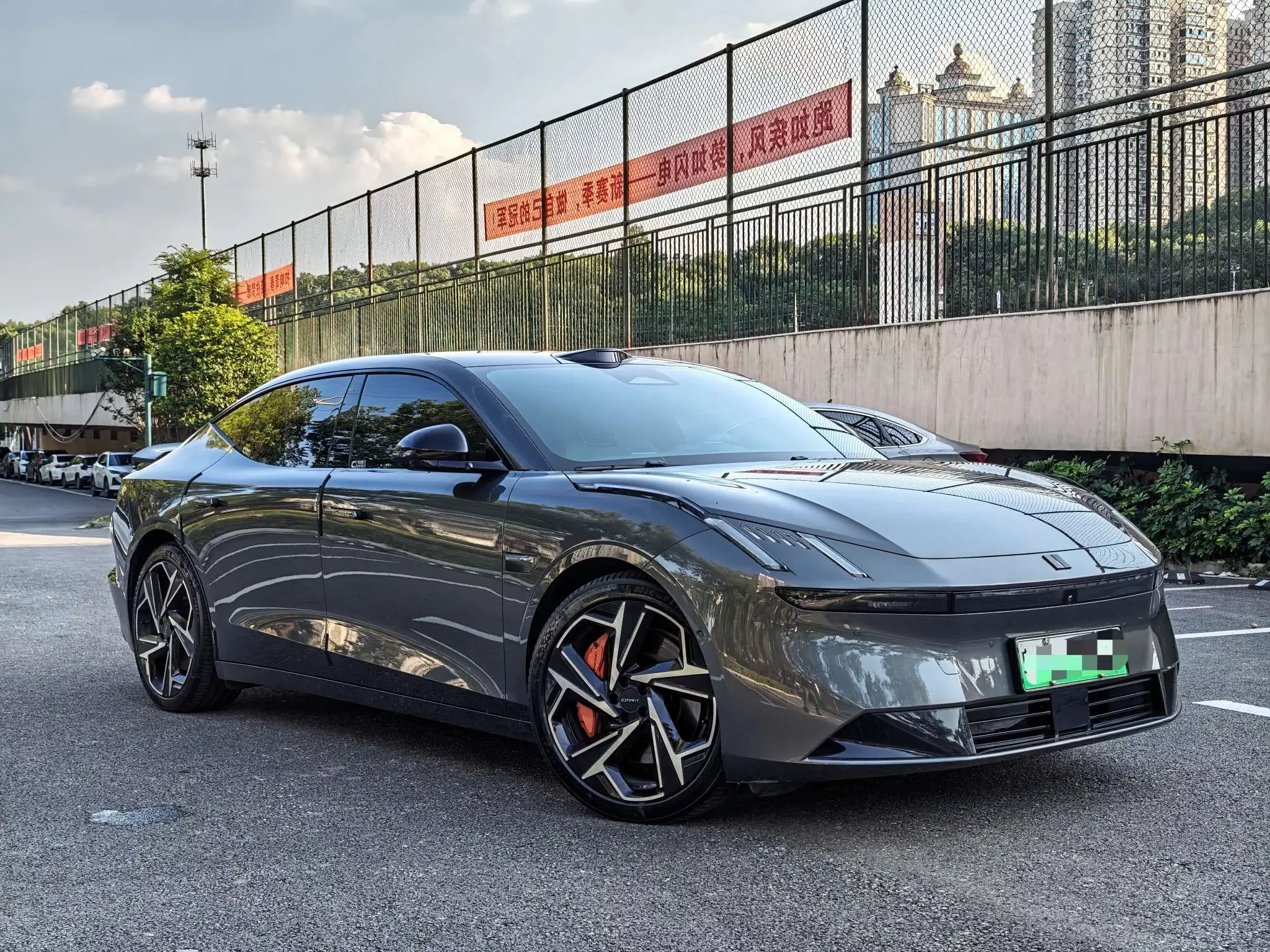 Lynk & Co Z10