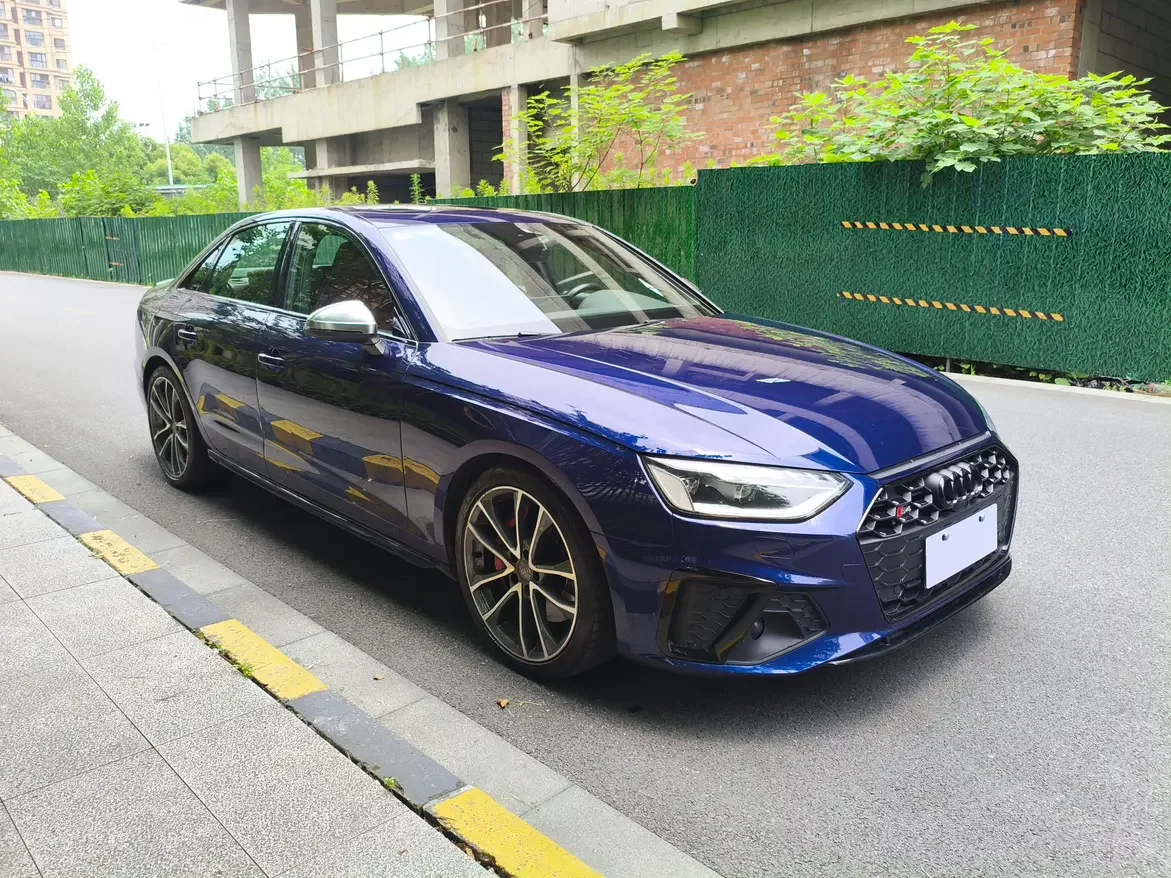 Audi S4