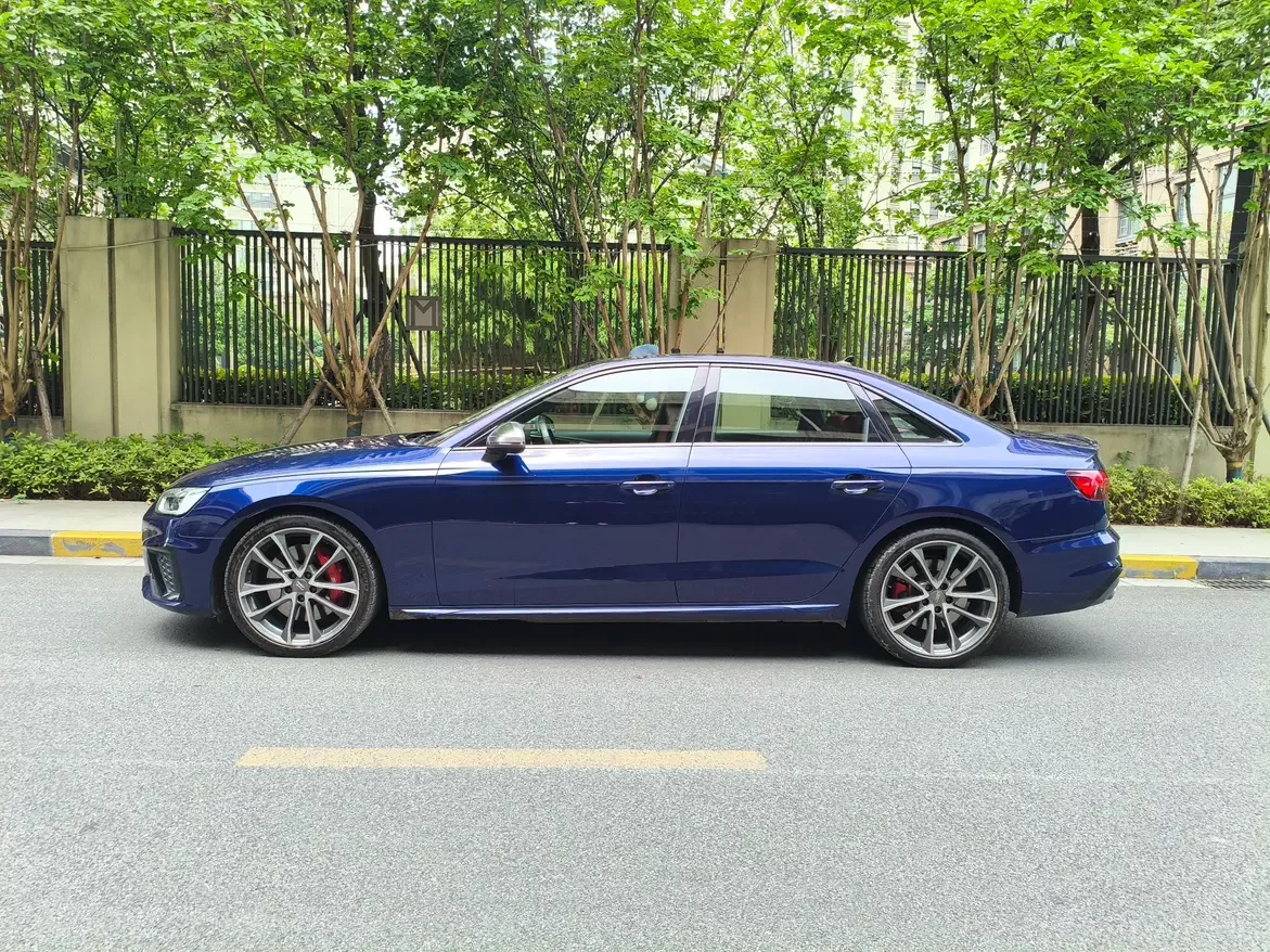 Audi S4