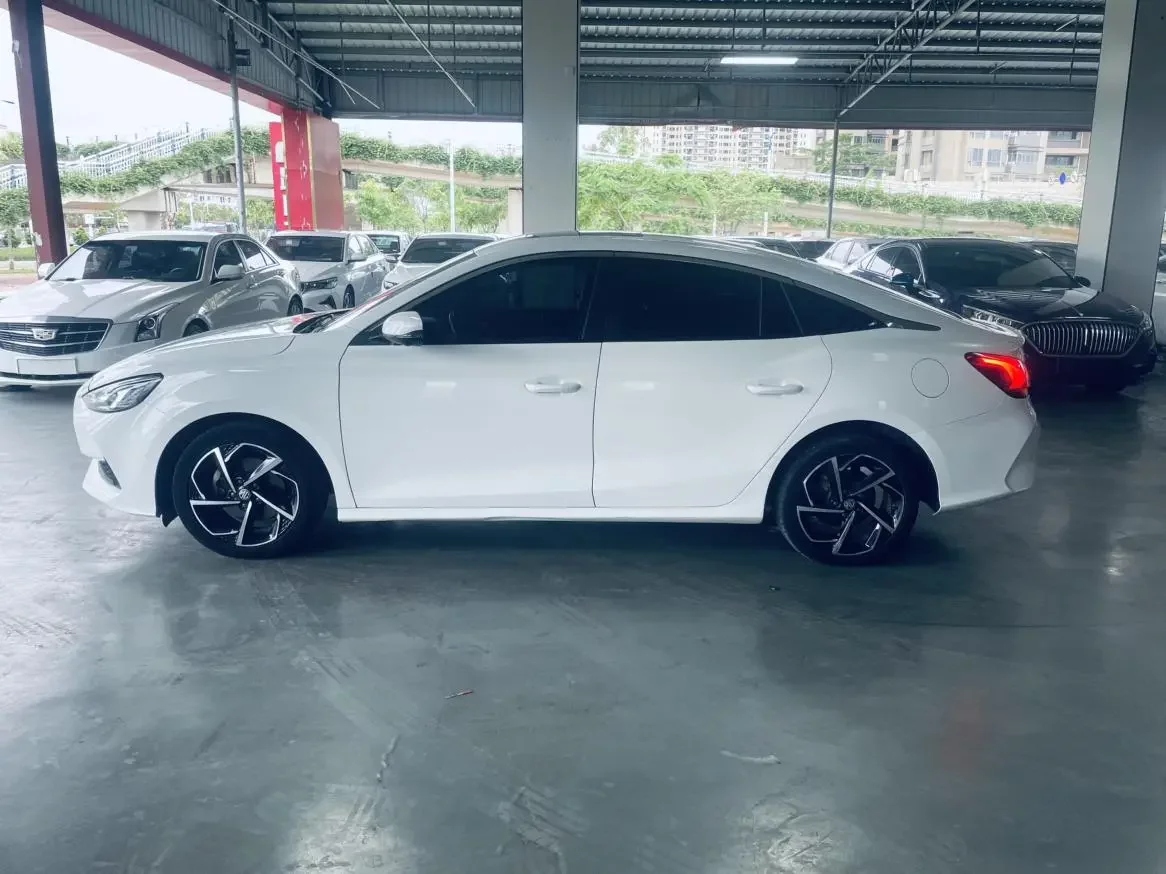 MG 5