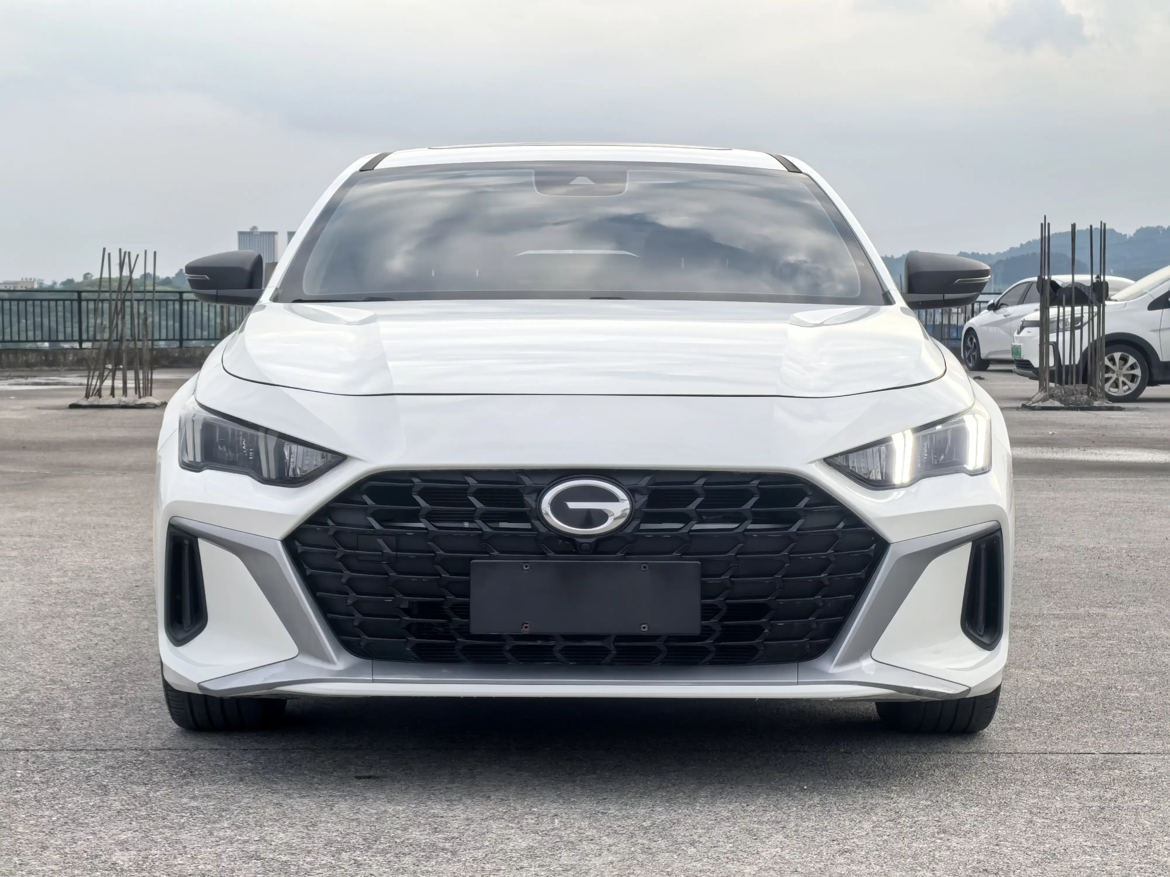 GAC Trumpchi Empow  из Китая