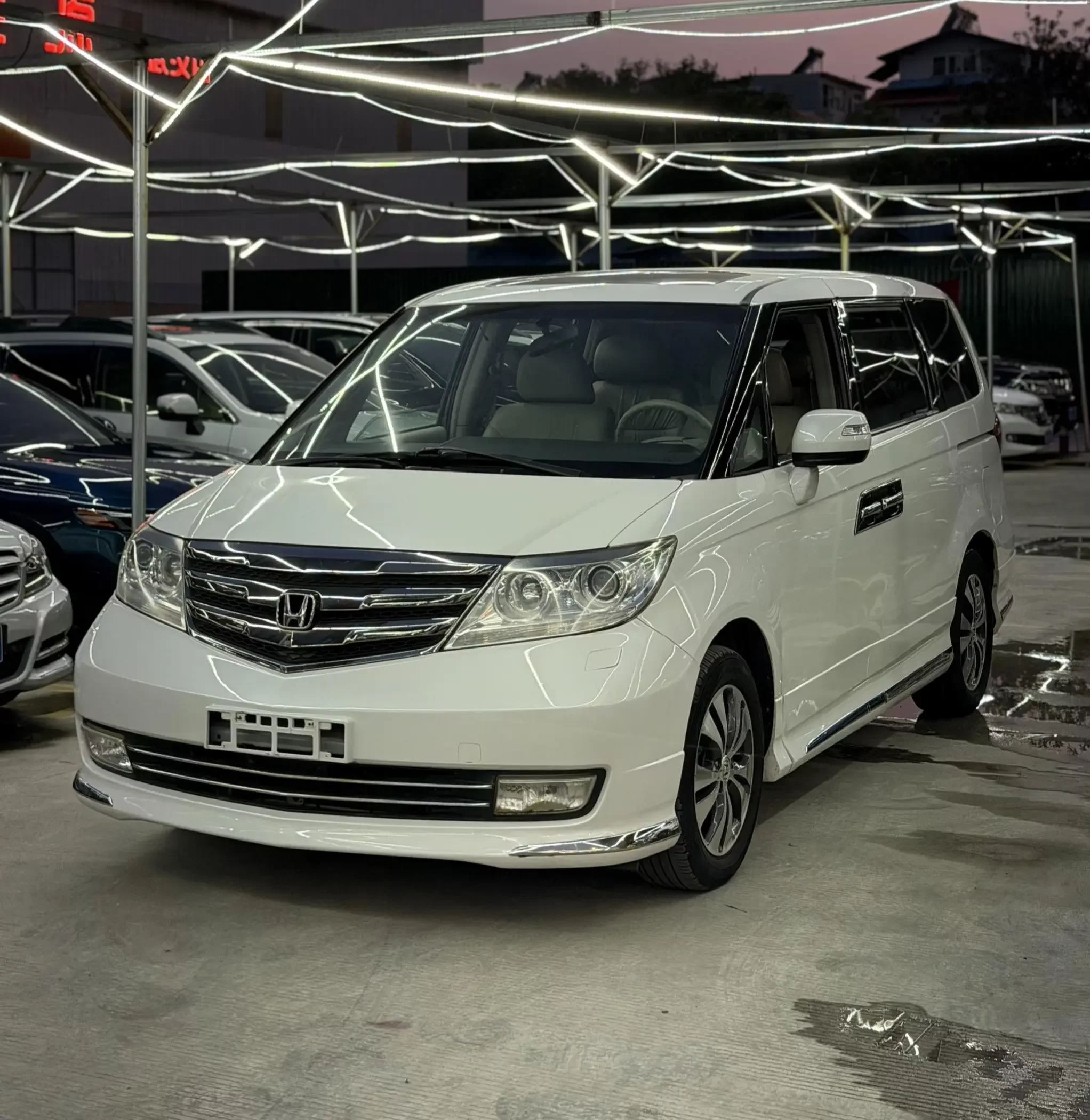 Honda Elysion (Alison)  из Китая