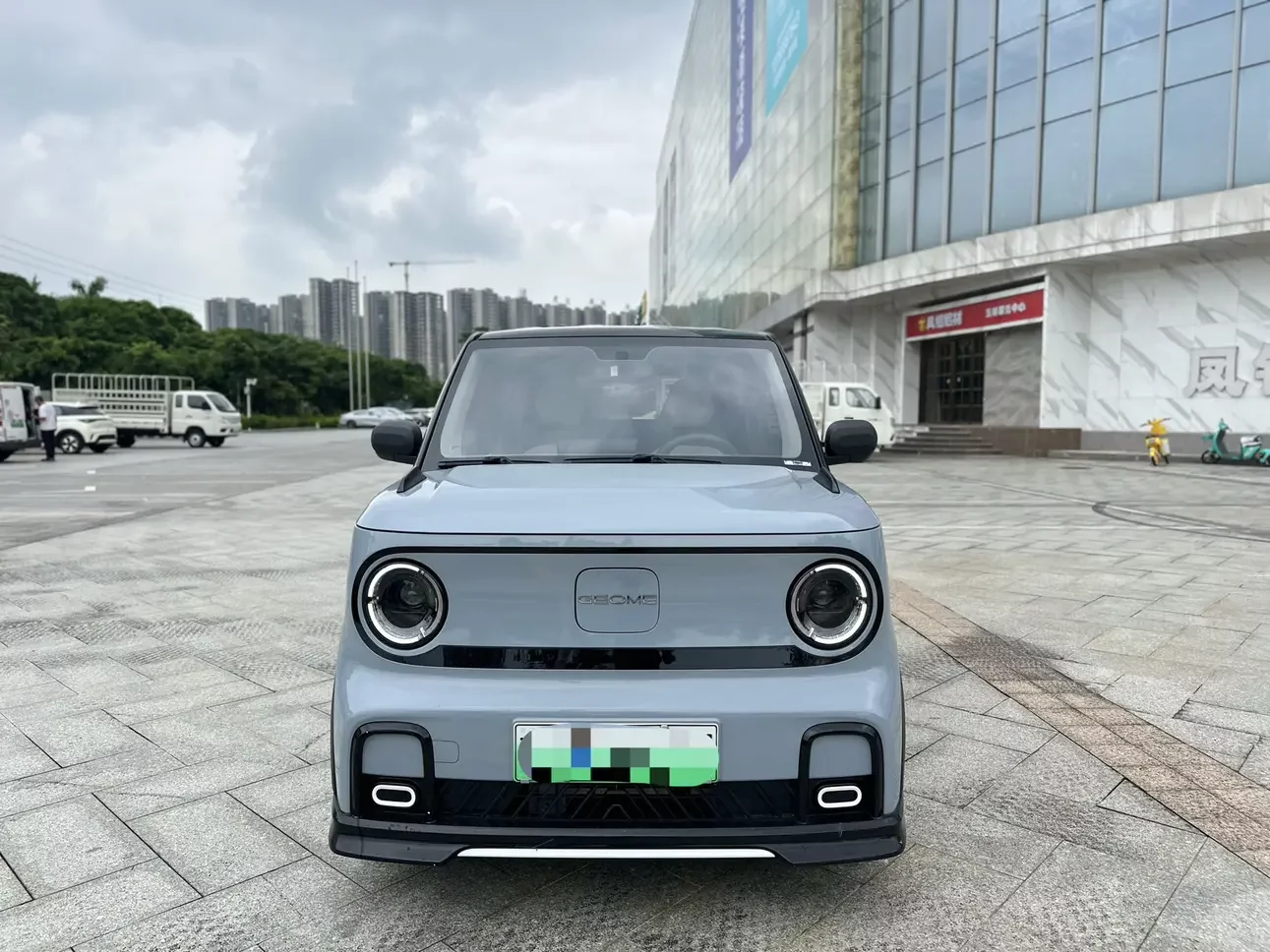 Geely panda