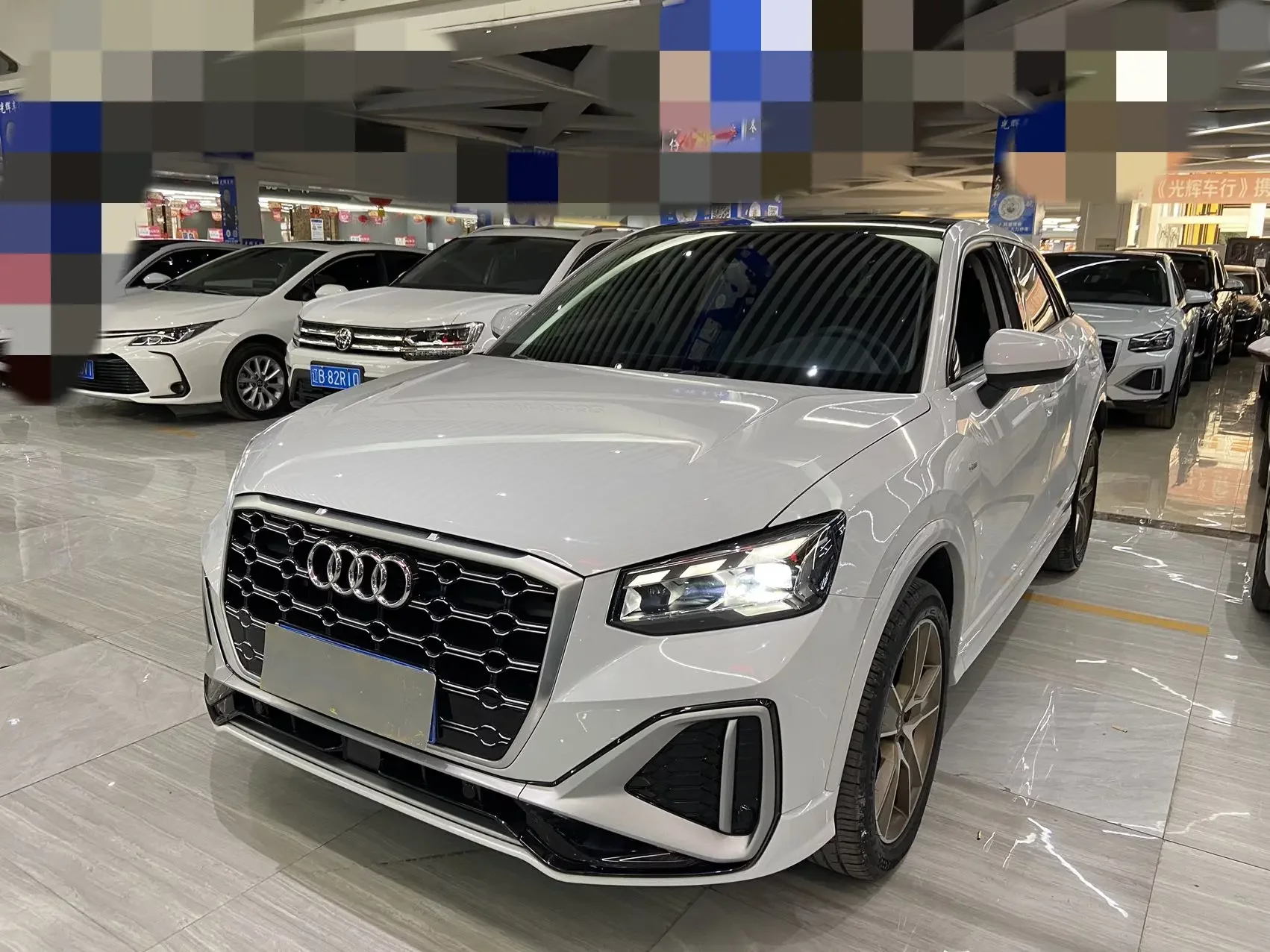 Audi Q2L