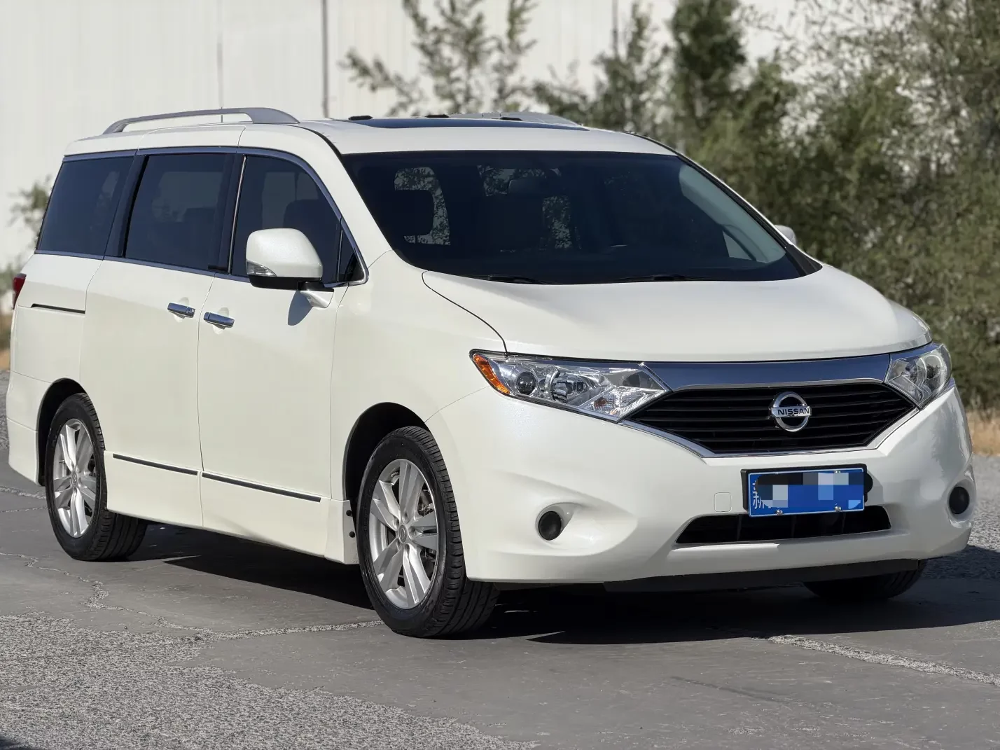 Nissan nobleman