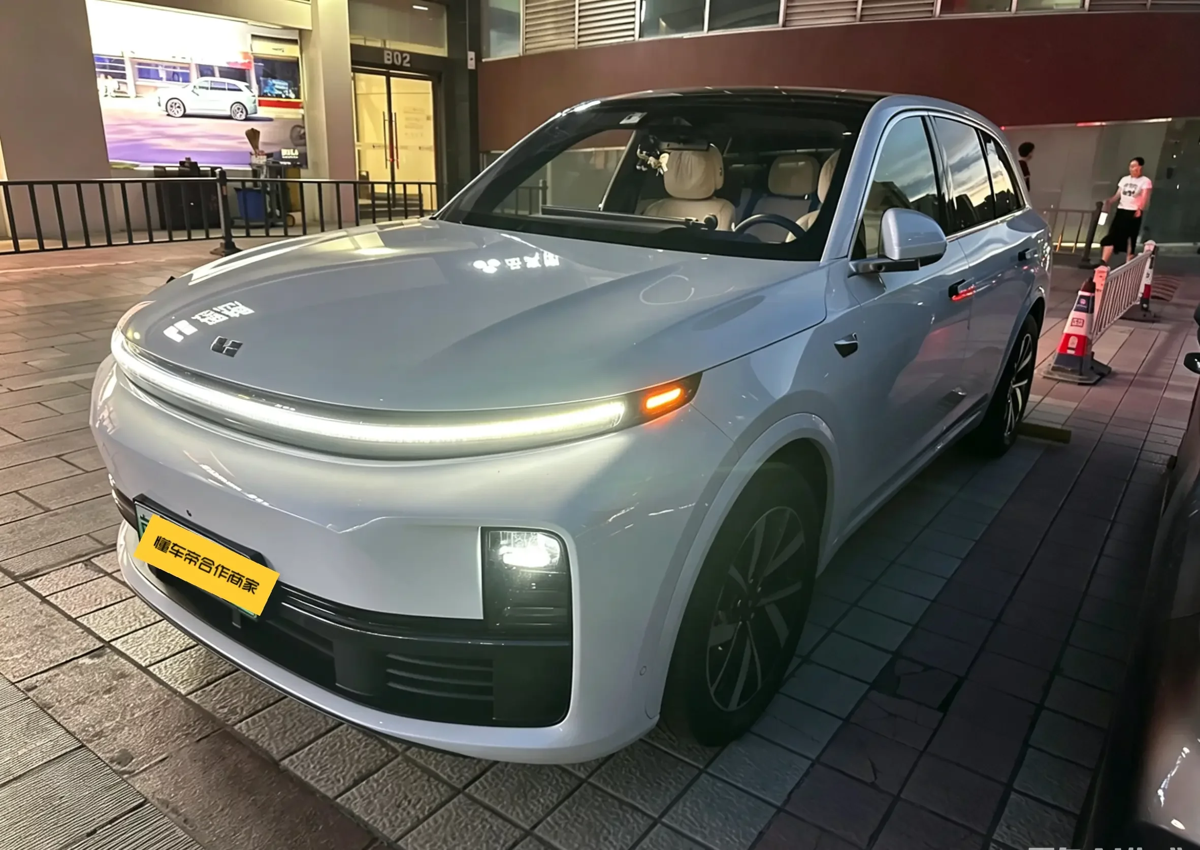 Li L7 (Ideal L7)  из Китая