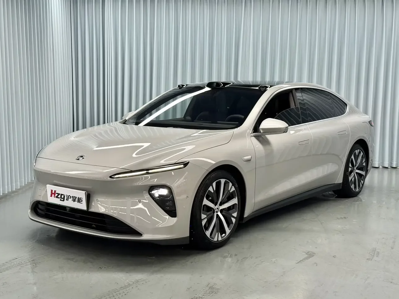 NIO ET7