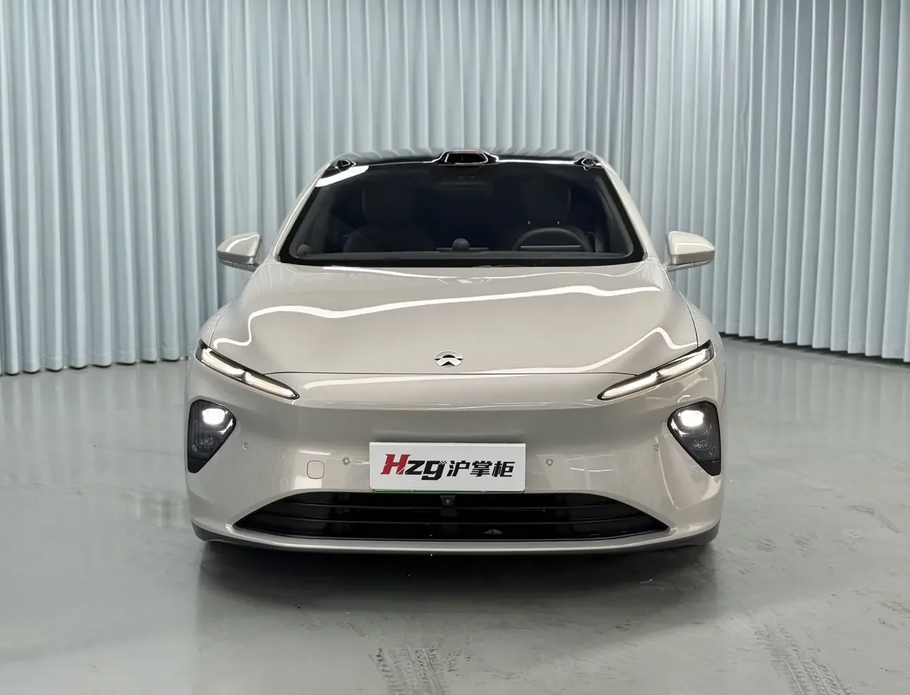 NIO ET7