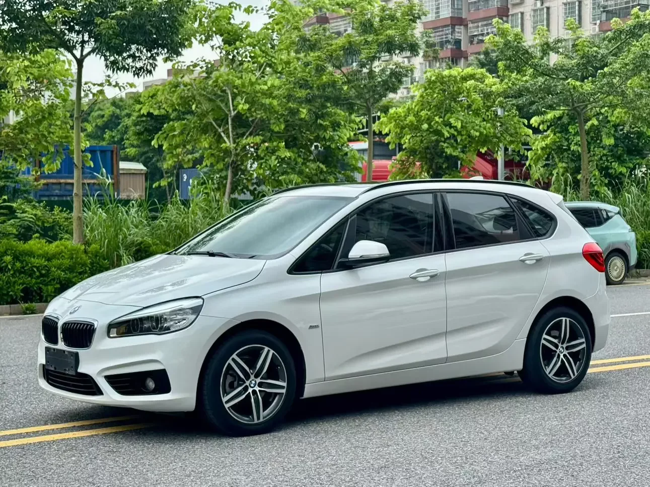BMW 2 Series Active Tourer  из Китая