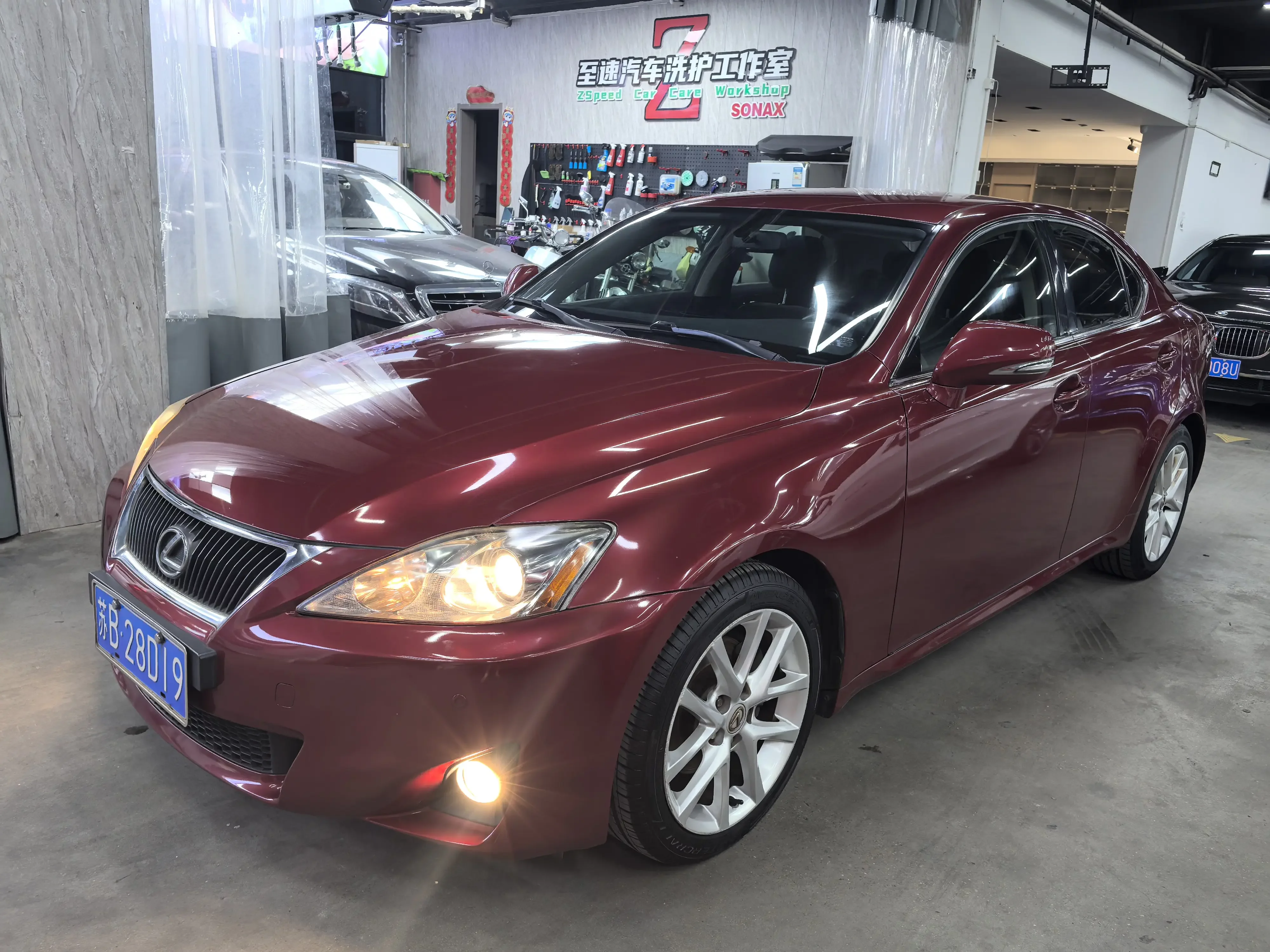Lexus IS  из Китая