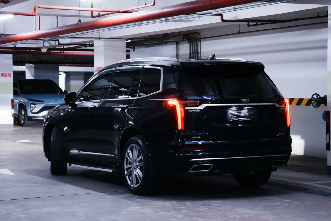 Cadillac XT6