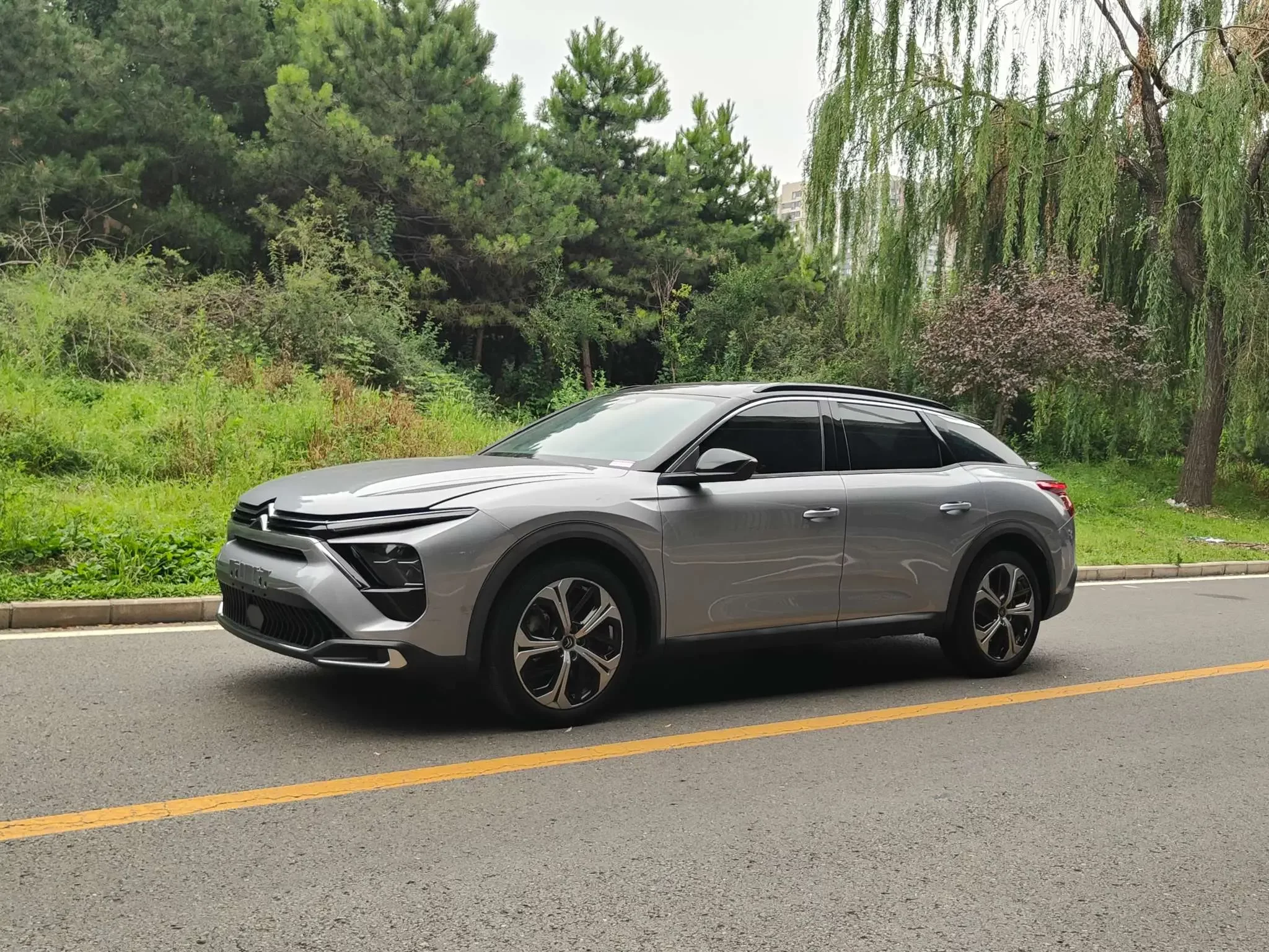 Citroën Versailles C5 X  из Китая