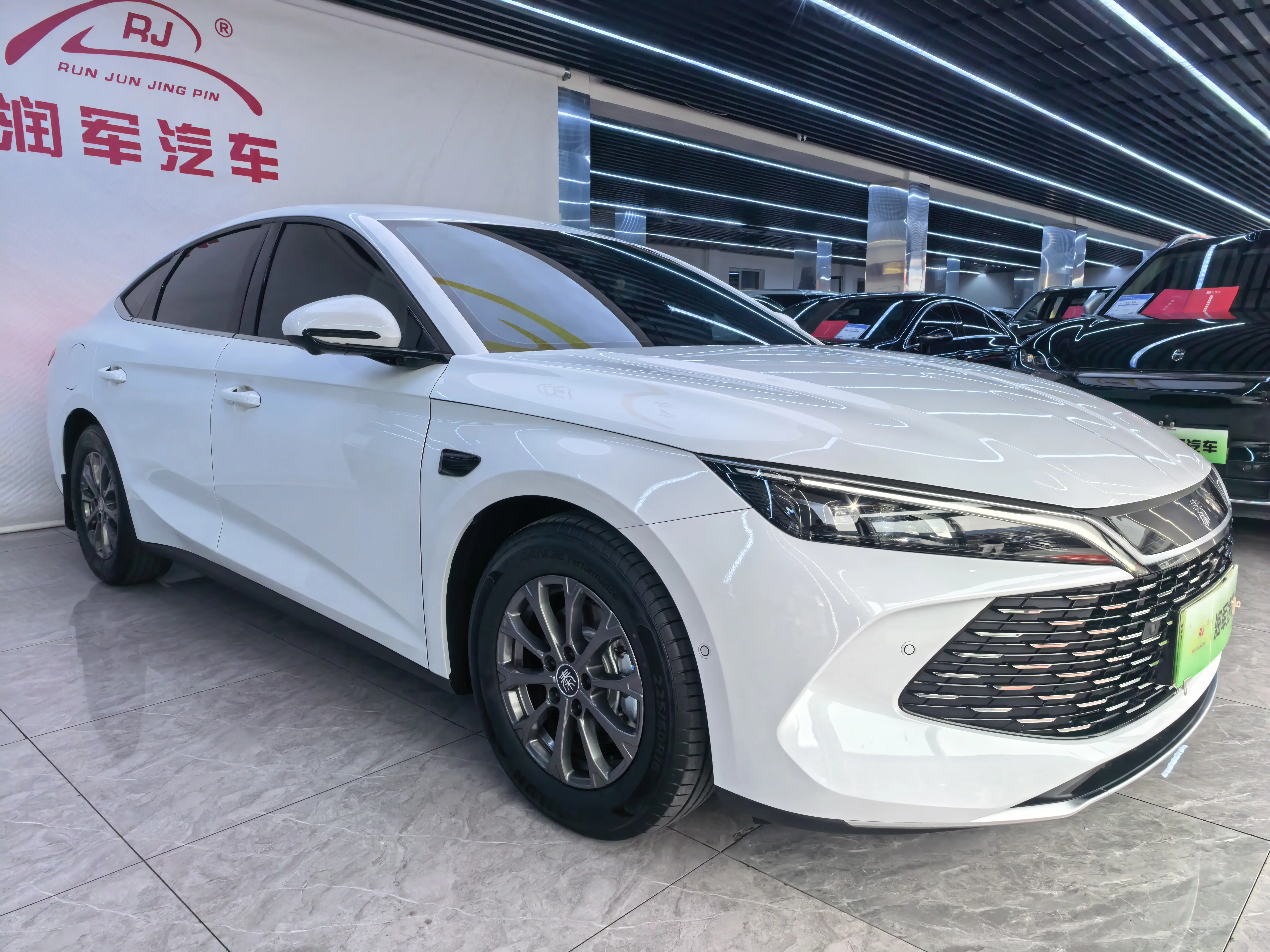 BYD Qin L DM