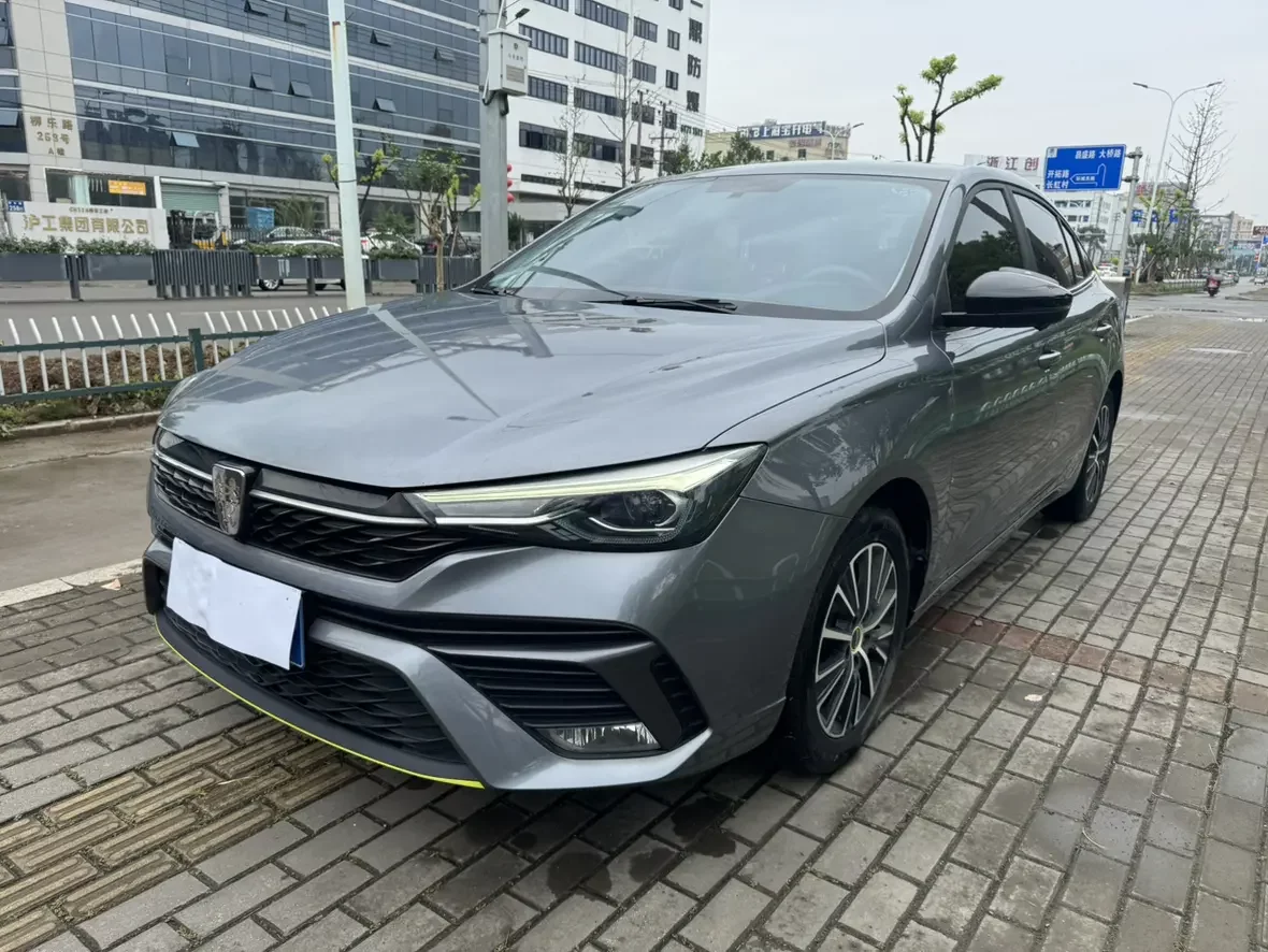 Roewe i5