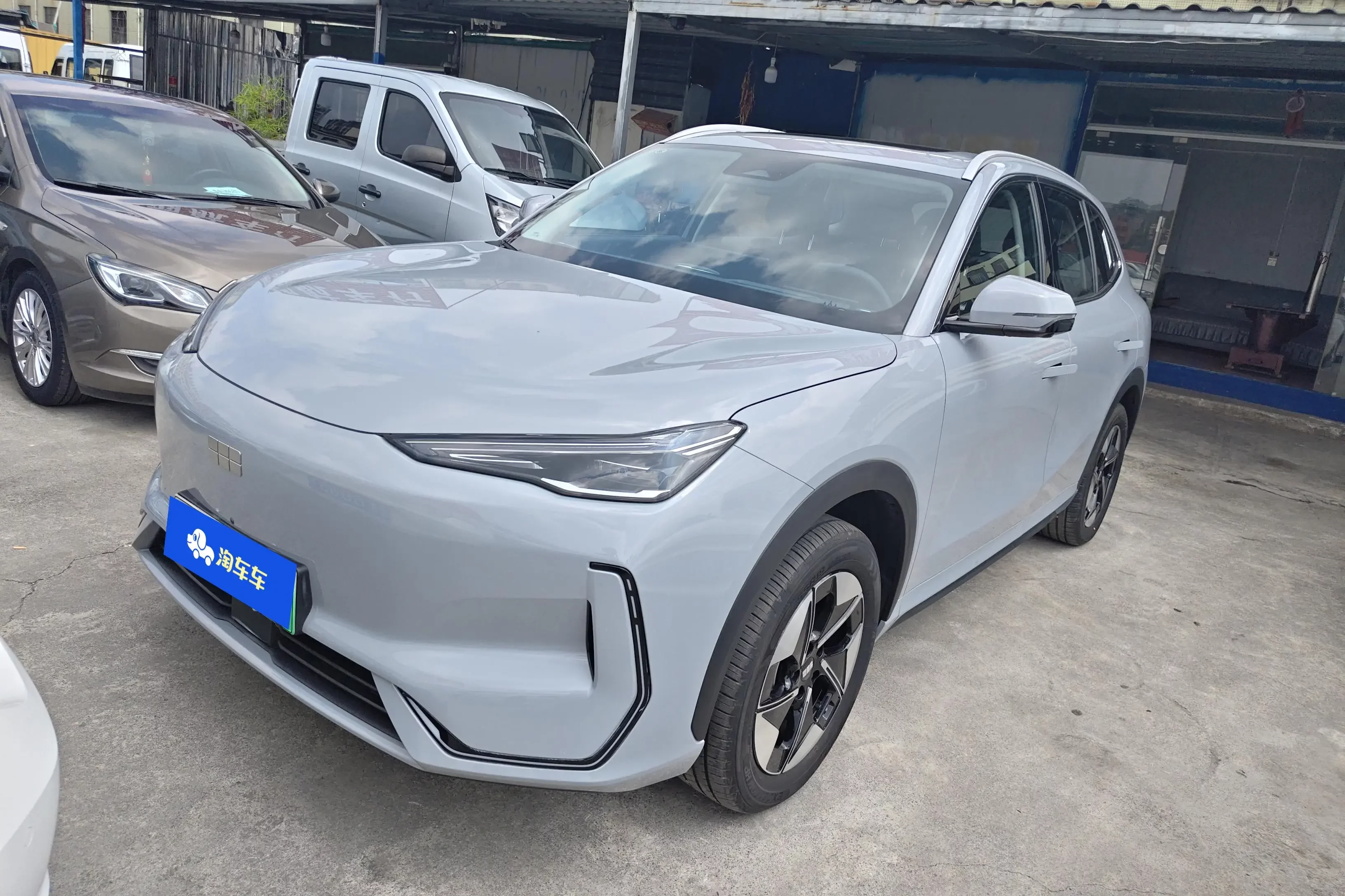Geely Galaxy E5