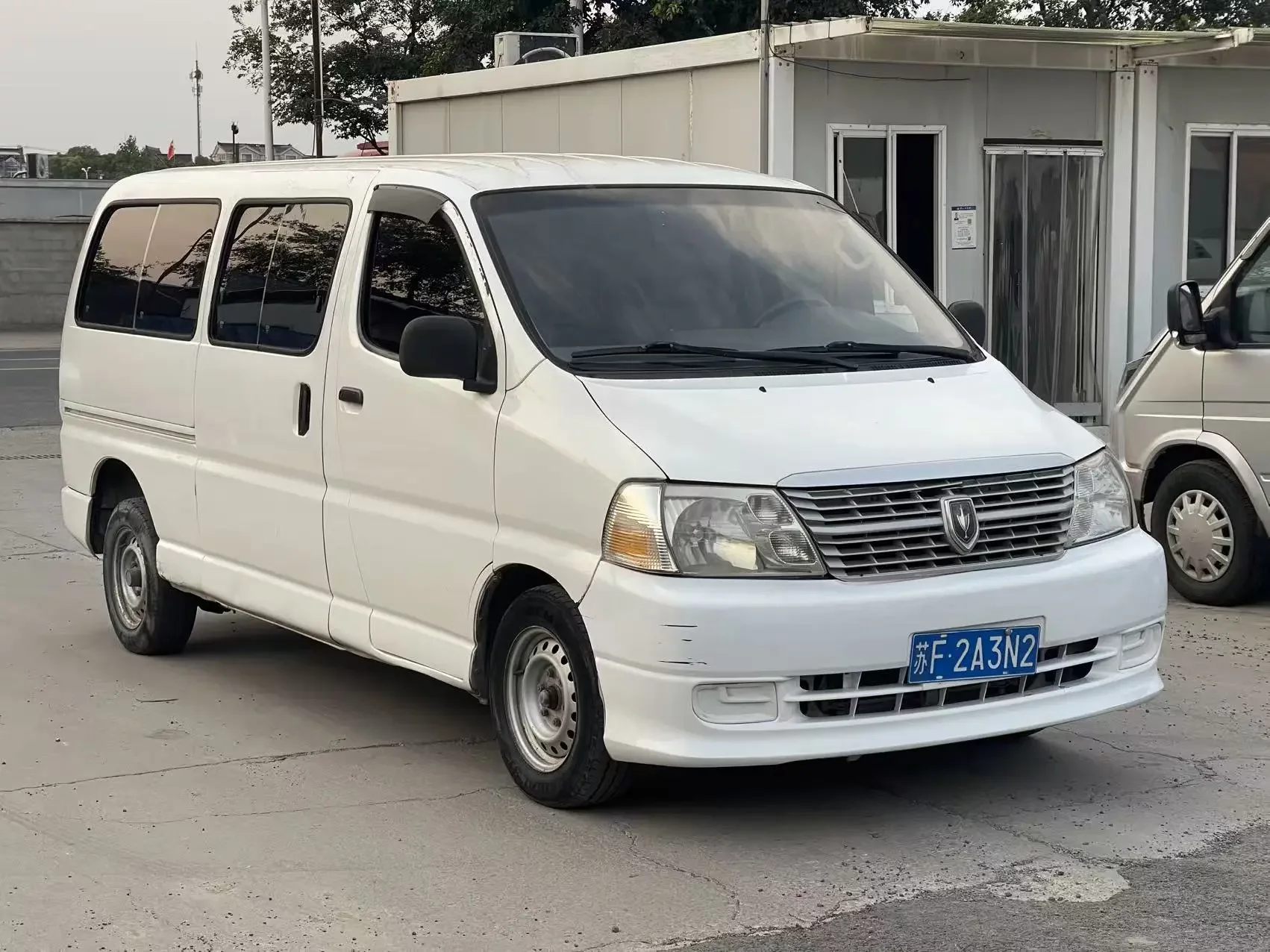 Golden cup Jinbei Express