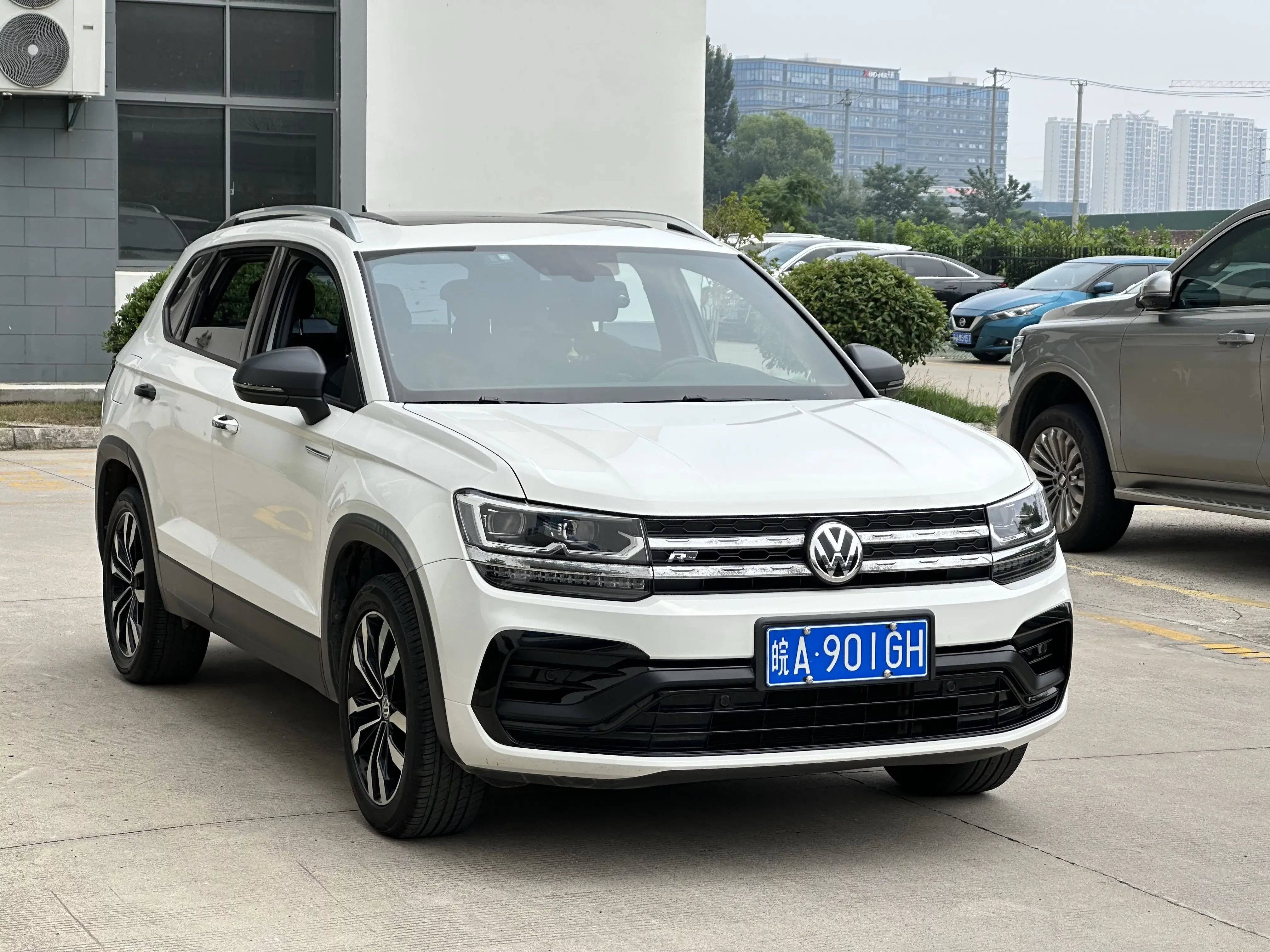 Volkswagen Tharu