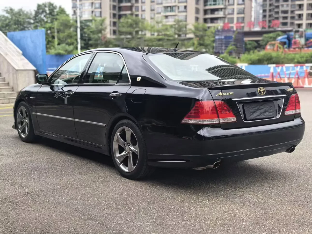 Toyota crown