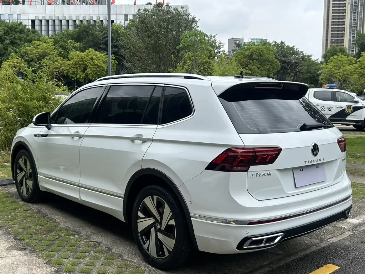 Volkswagen Tiguan L