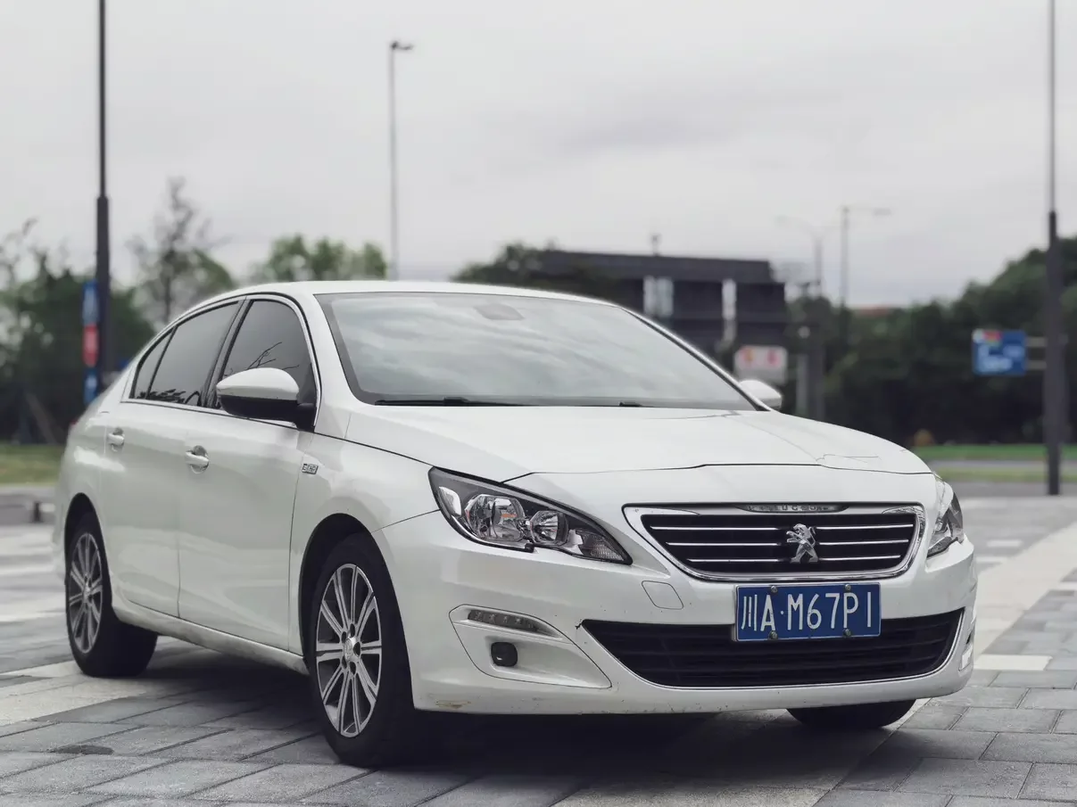 Peugeot 408