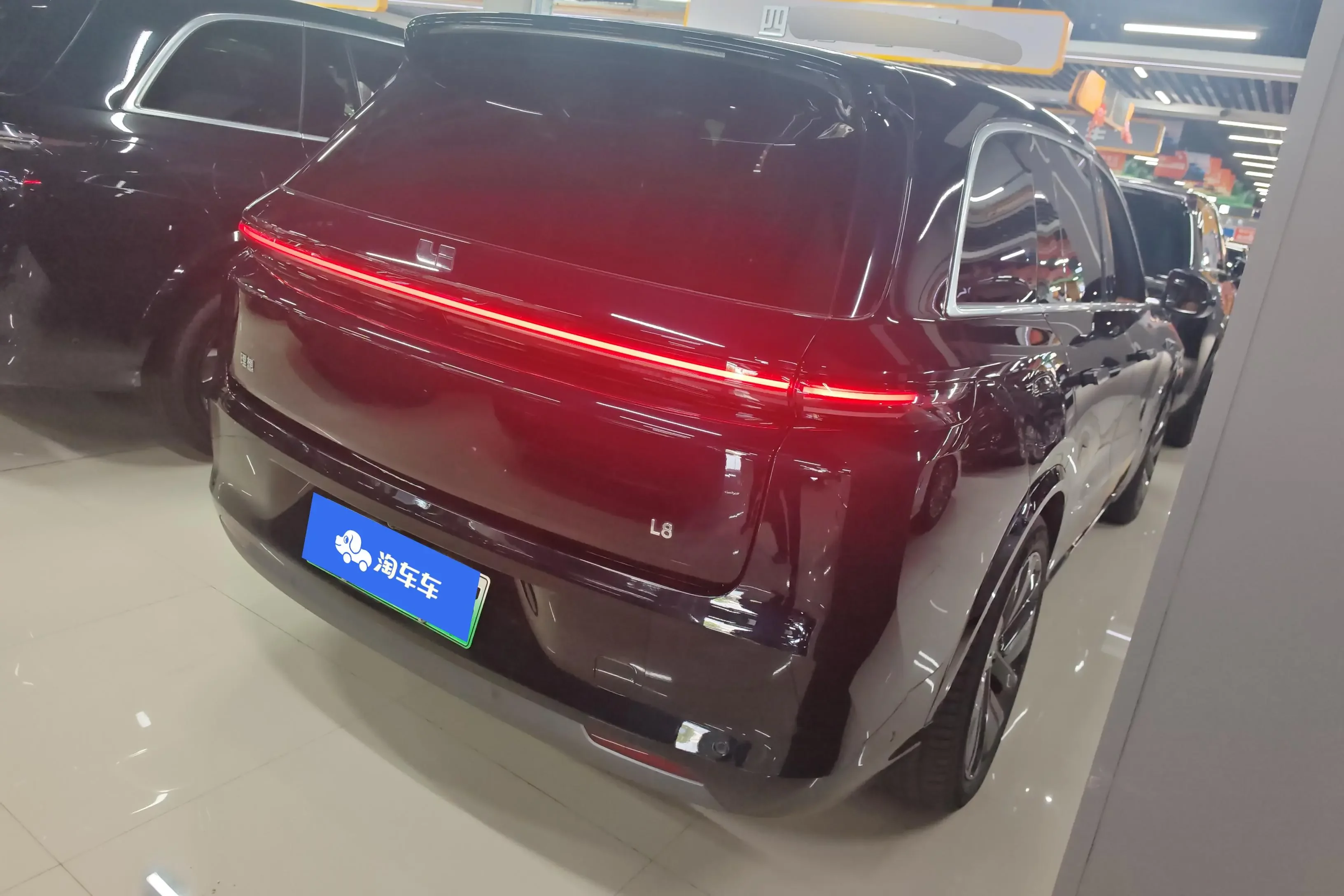 Lixiang L8