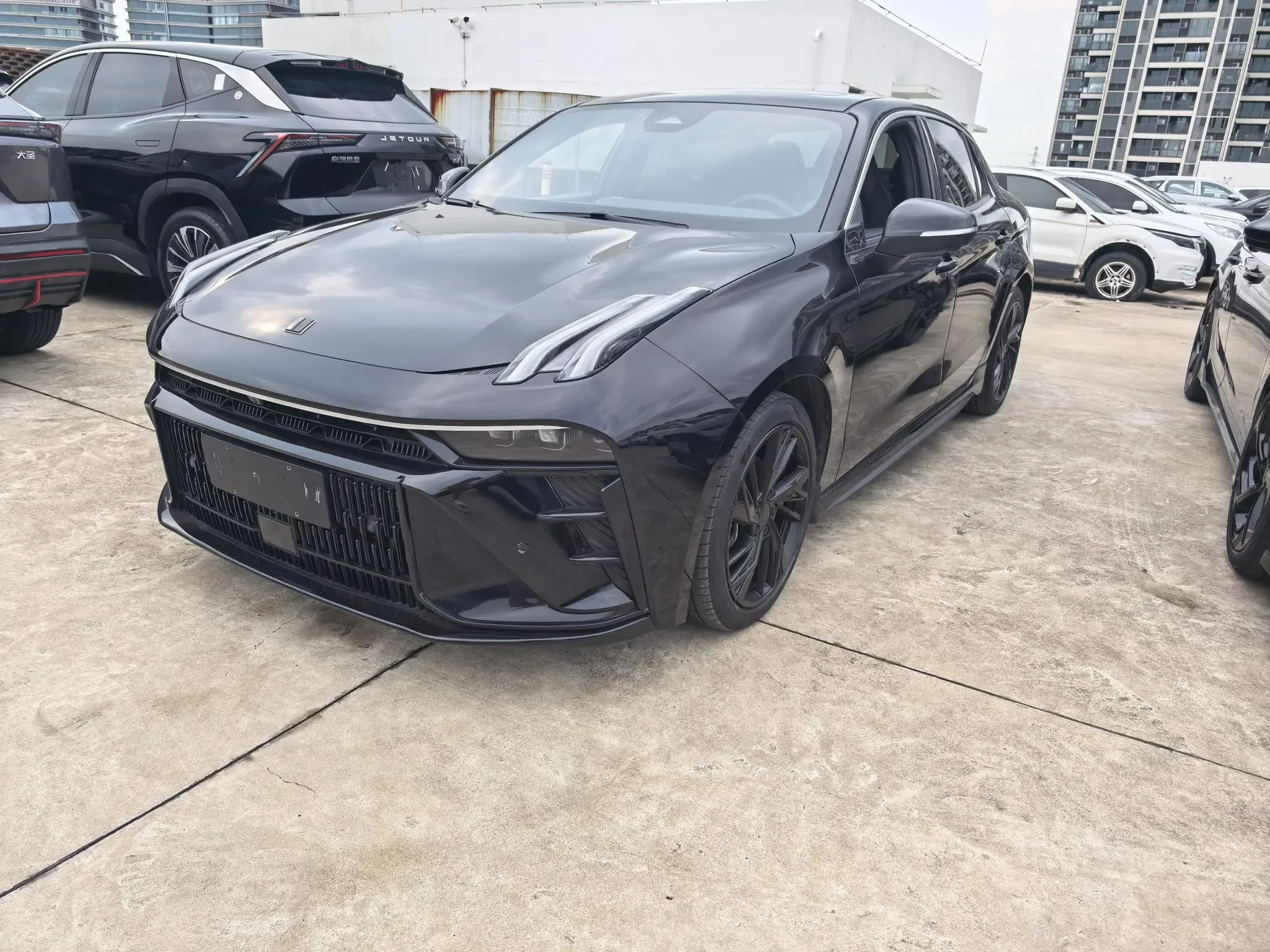 Lynk & Co 03