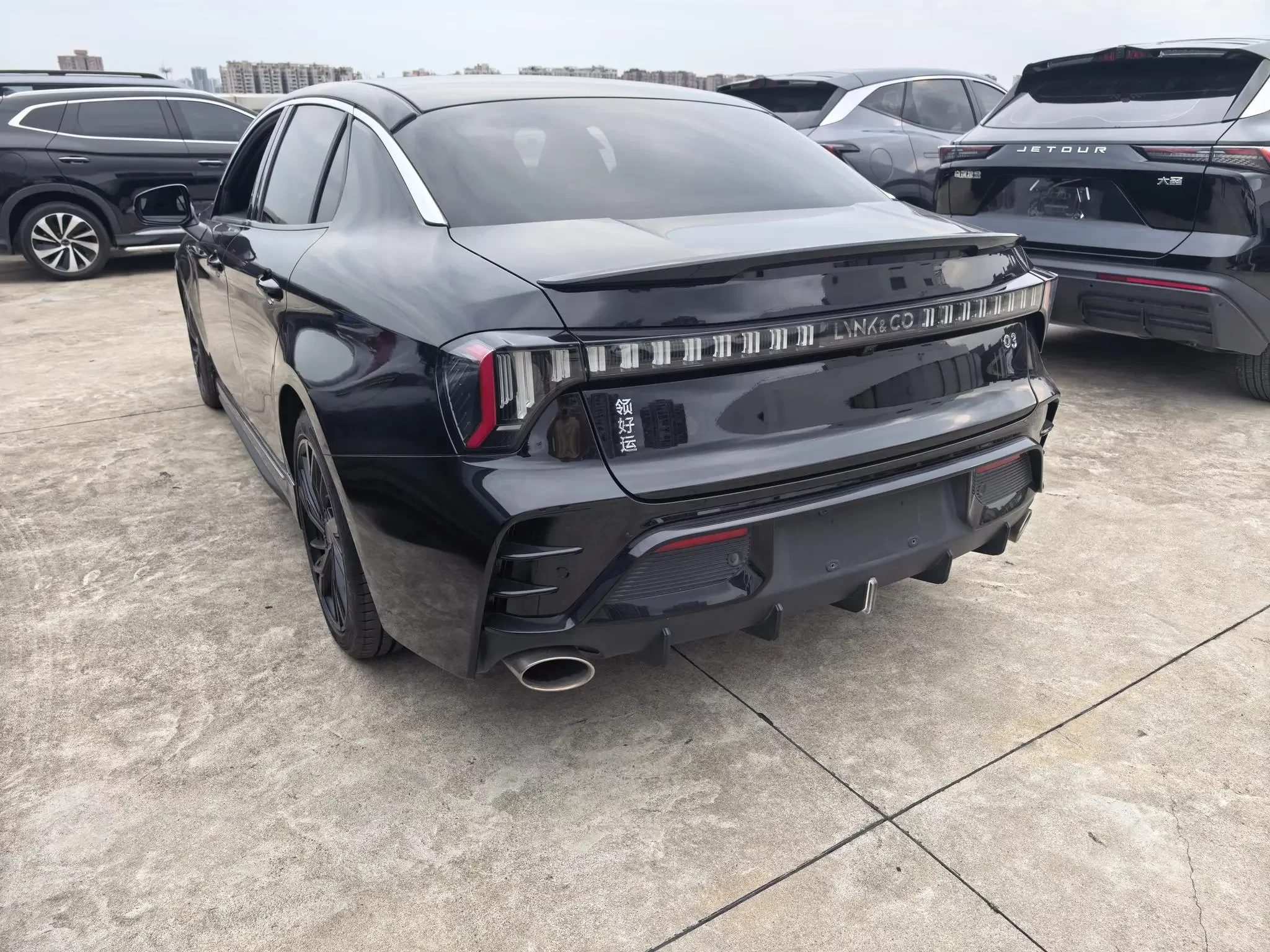Lynk & Co 03