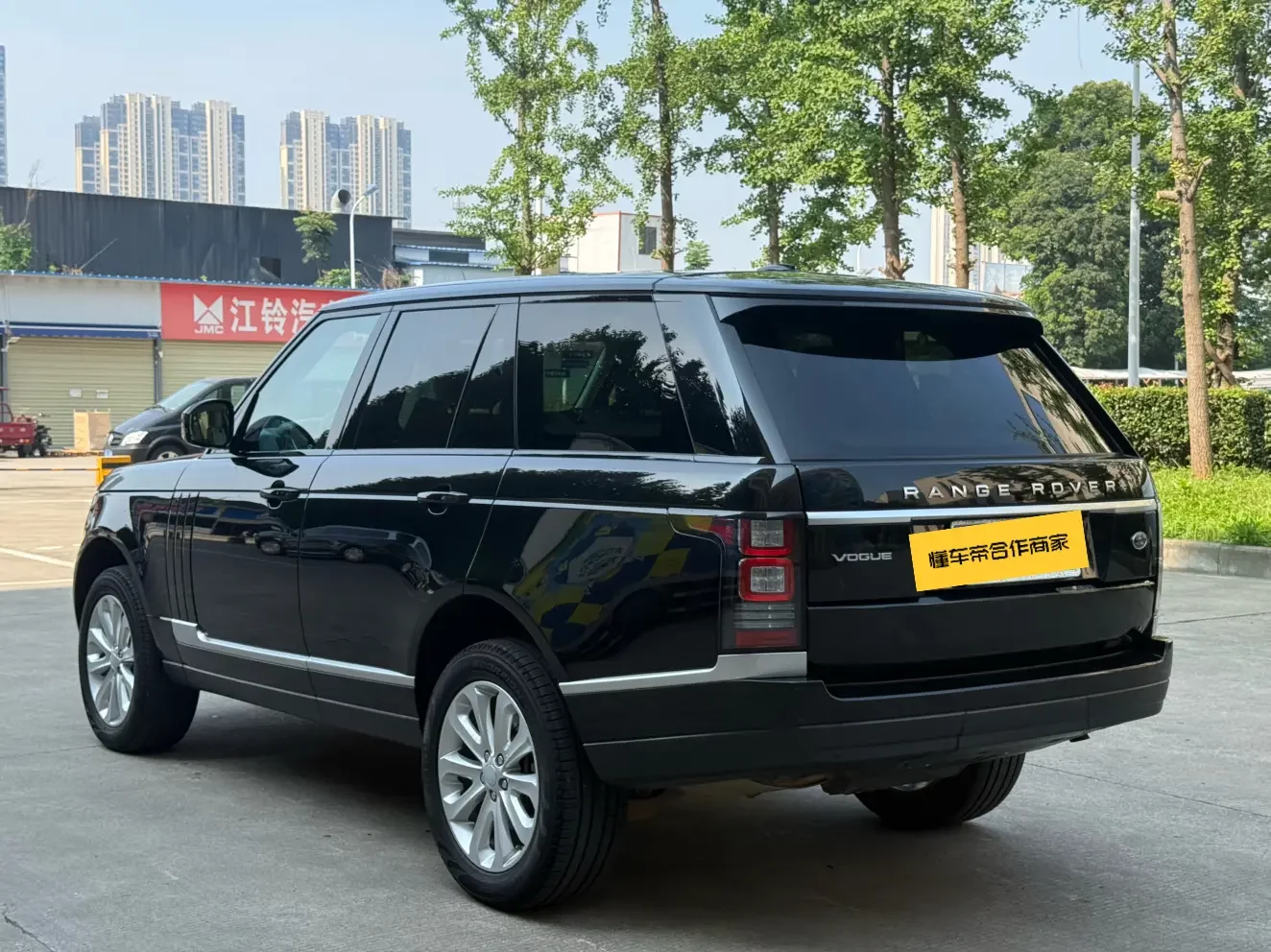 Land Rover range rover