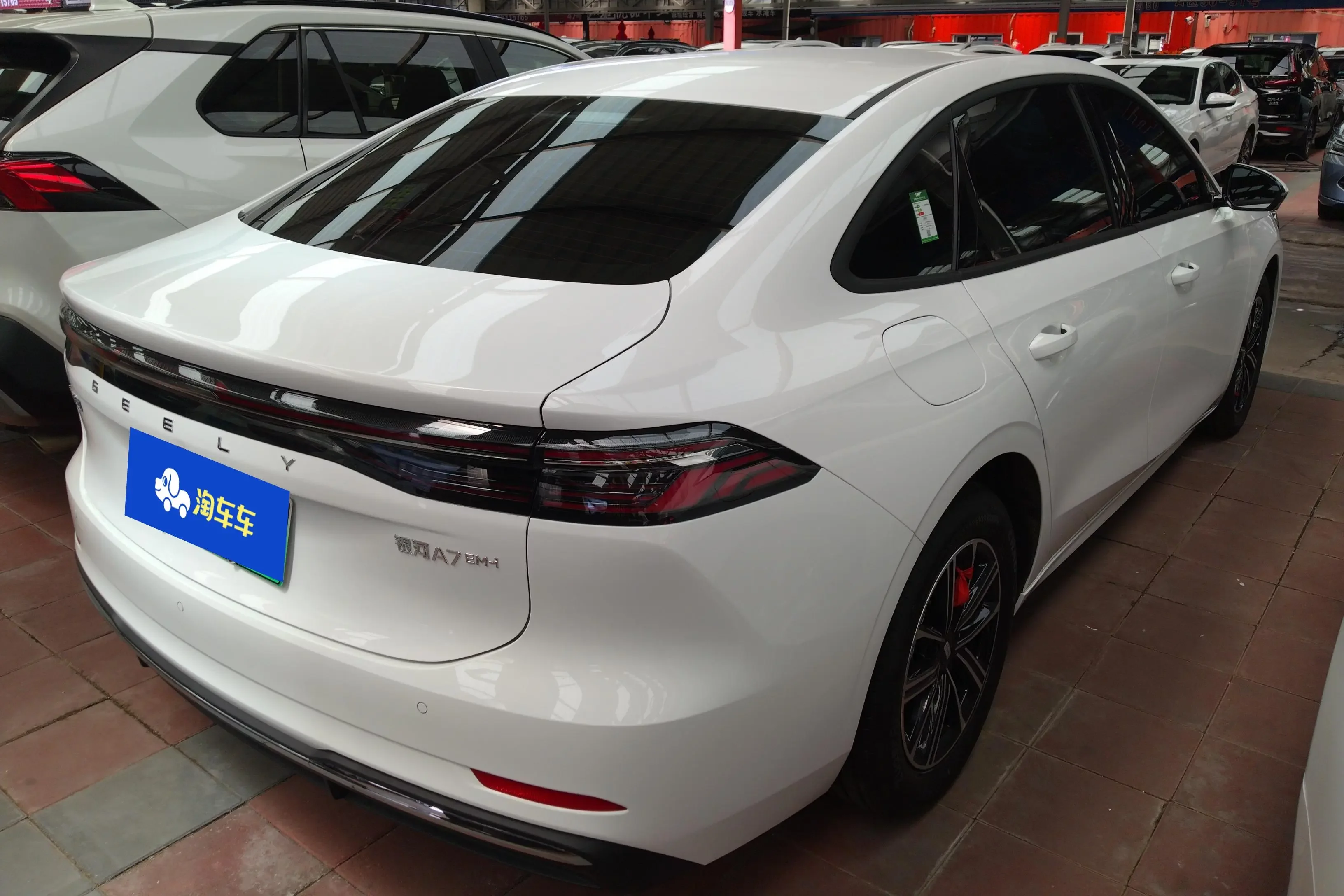 Geely Galaxy A7 EM
