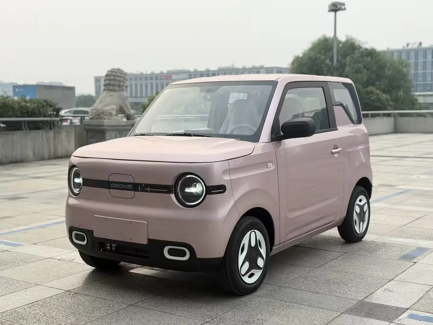 Geely panda