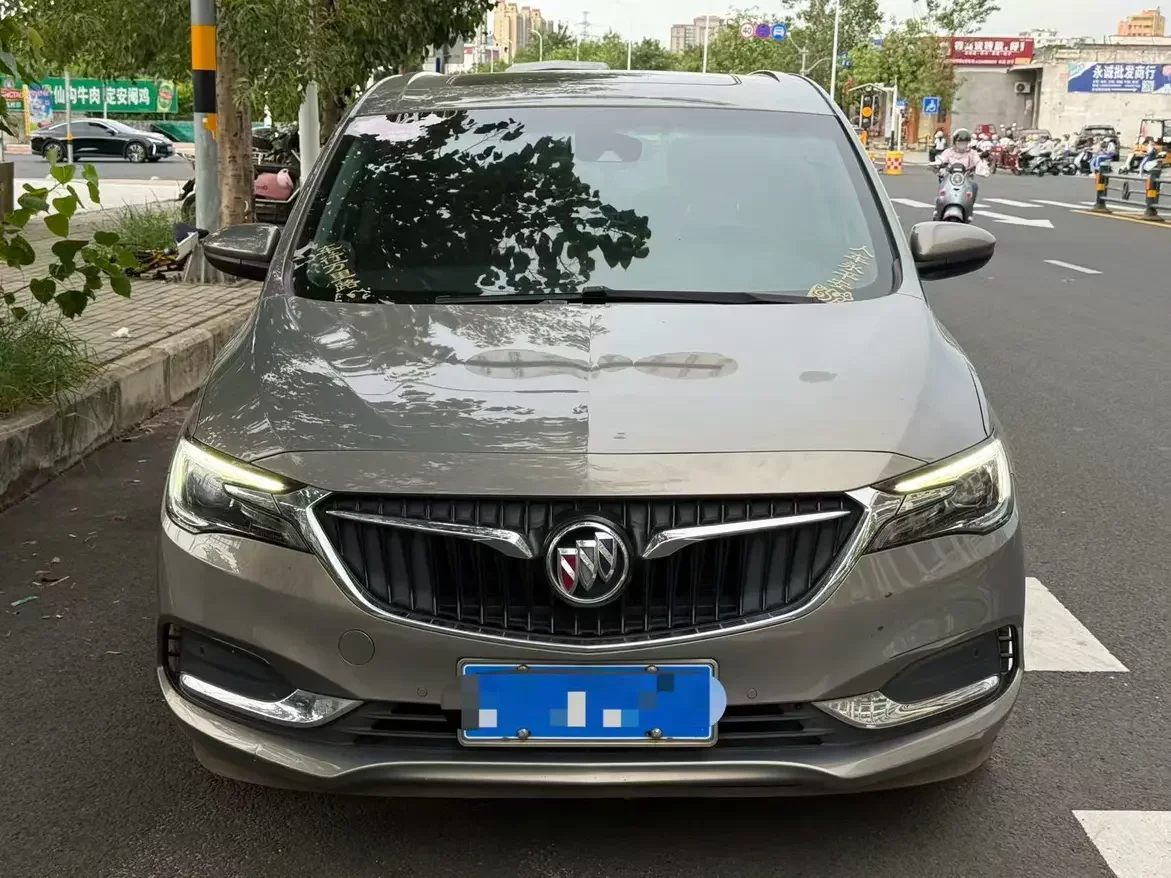 Buick GL6