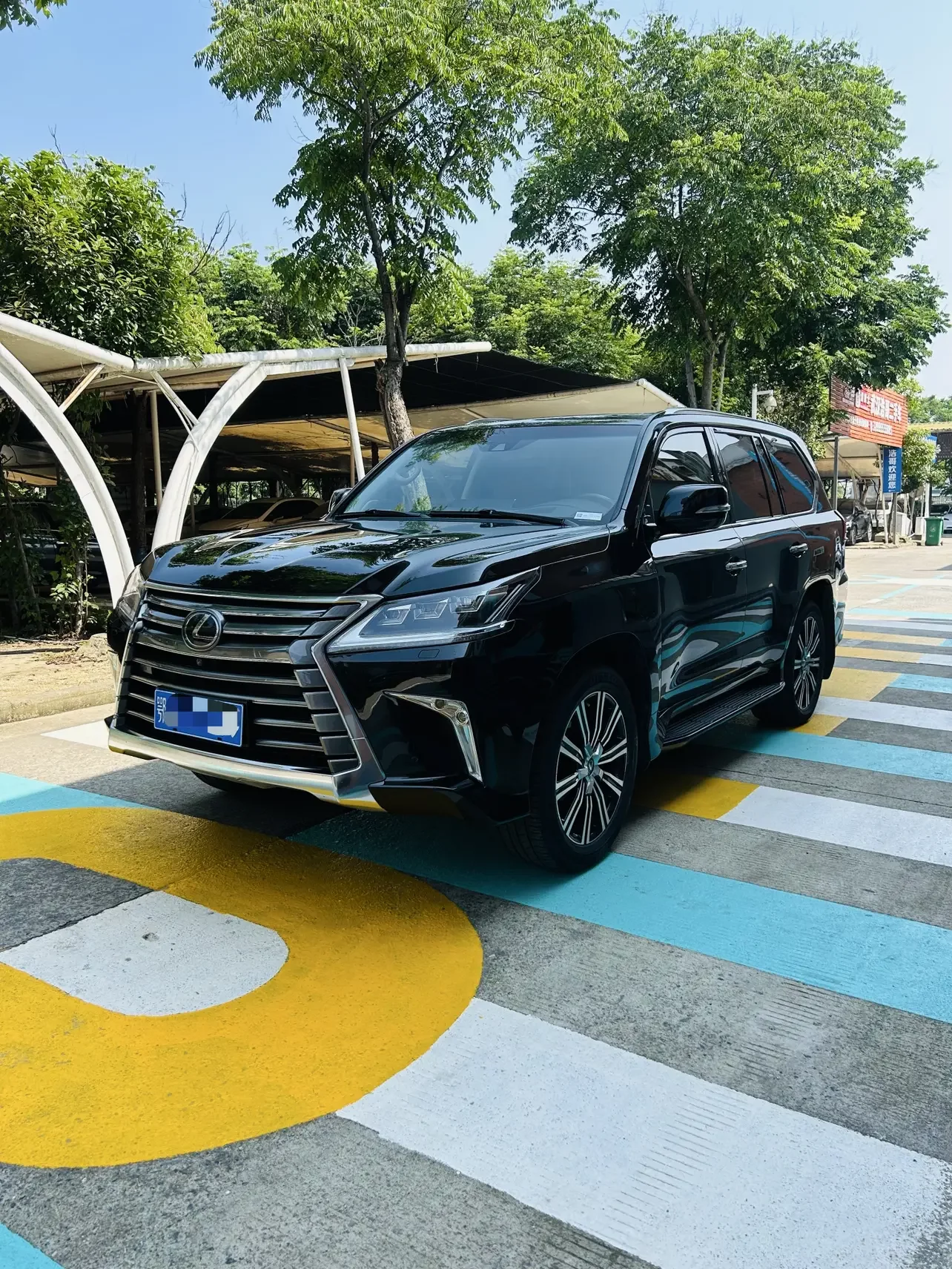 Lexus LX