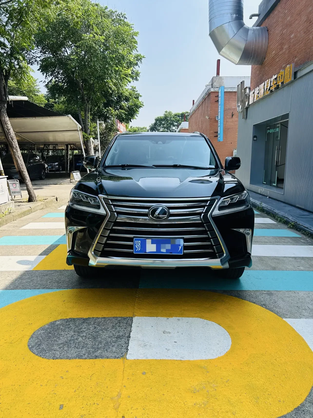 Lexus LX