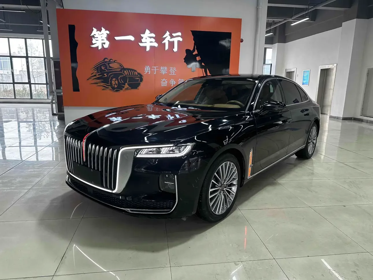 Hongqi H9  из Китая