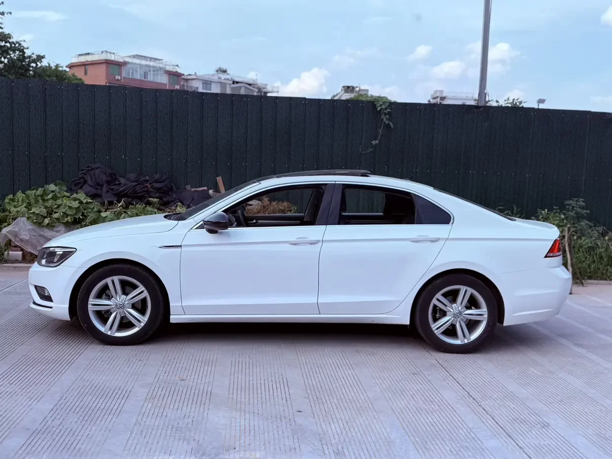 Volkswagen Lamando