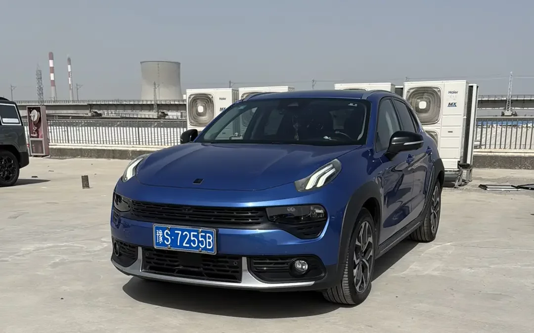 Lynk & Co 02